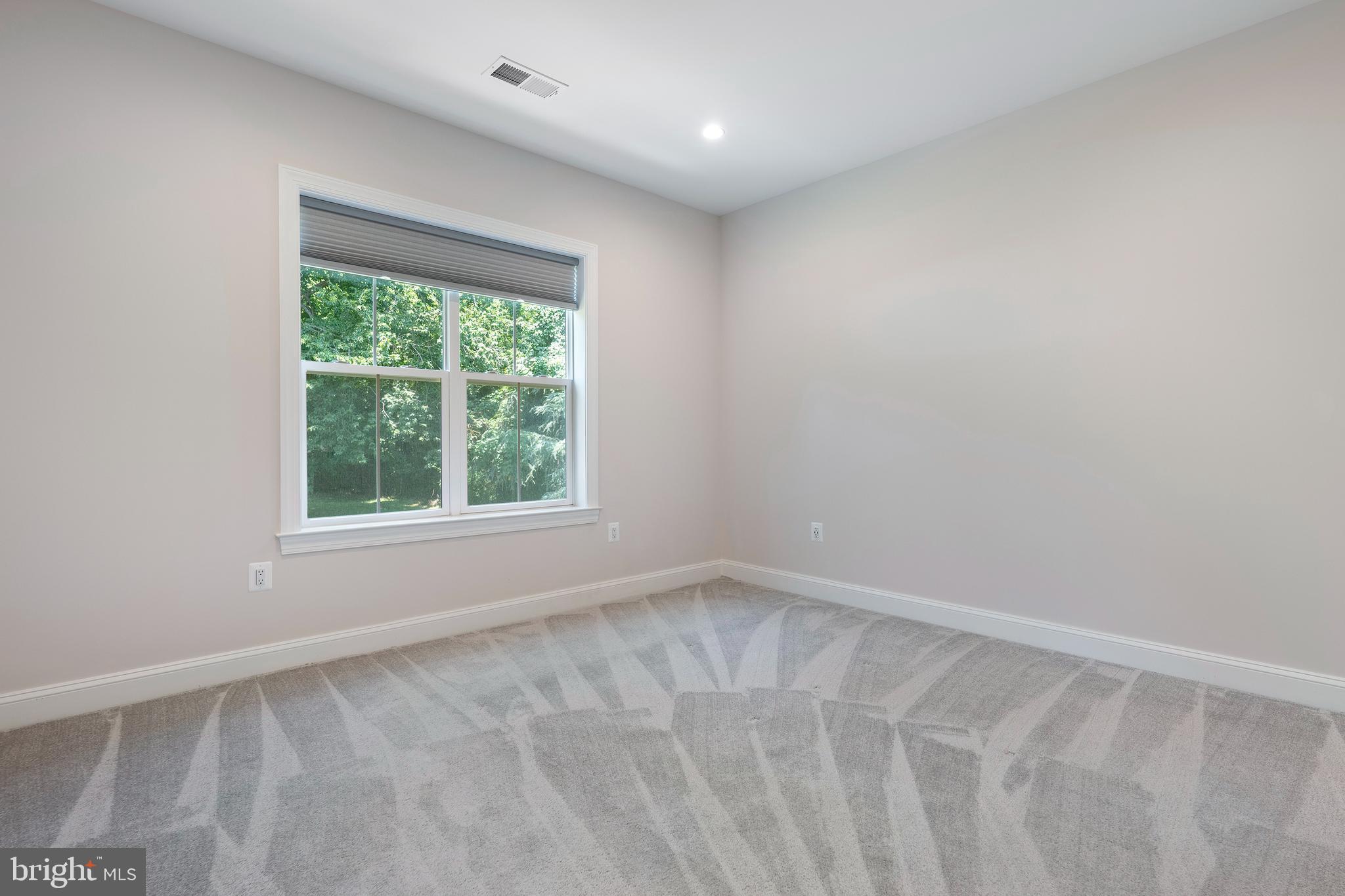 GREEN TREE MANOR - Residential