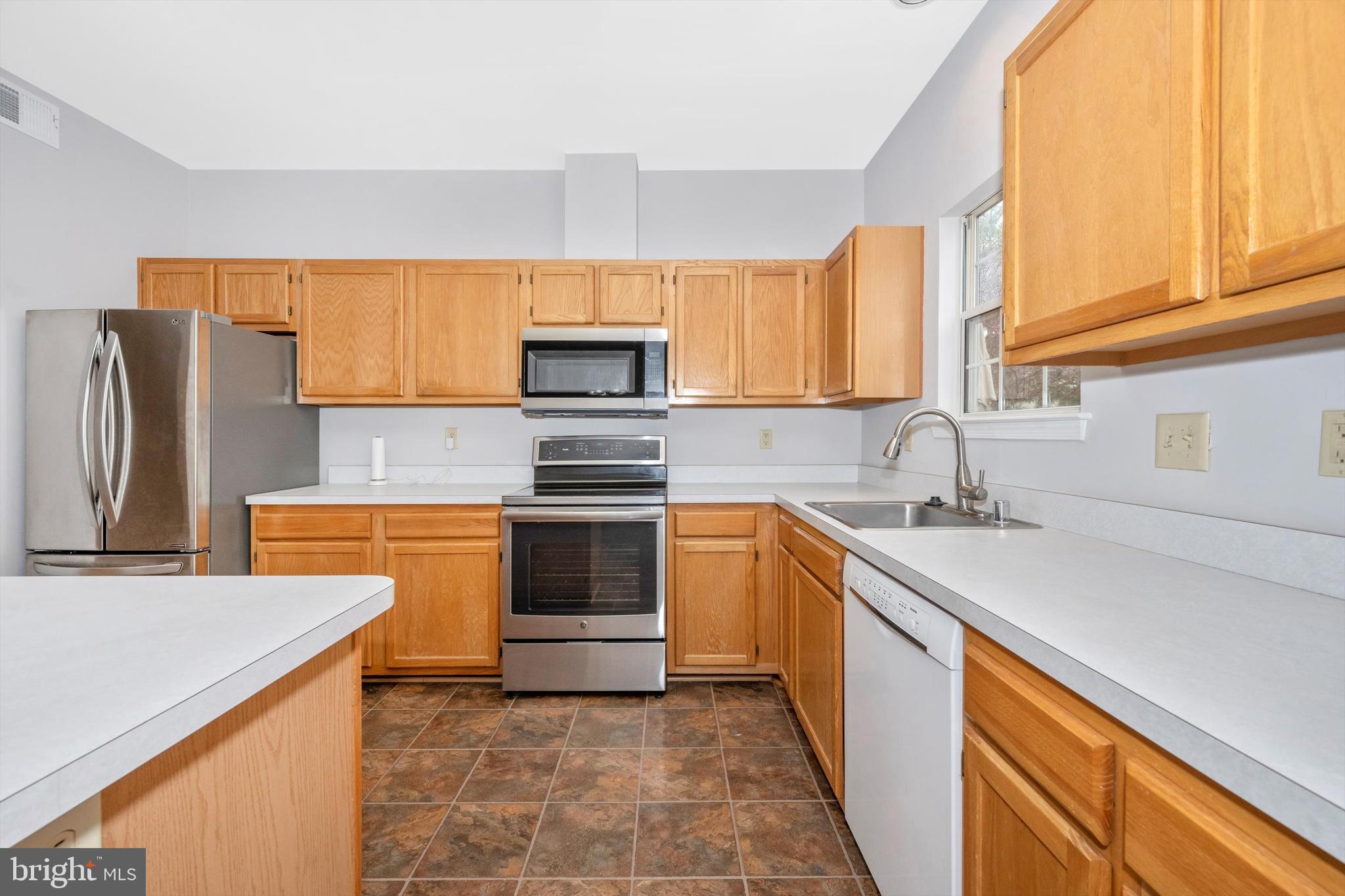 CROFTON VILLAGE - Residential