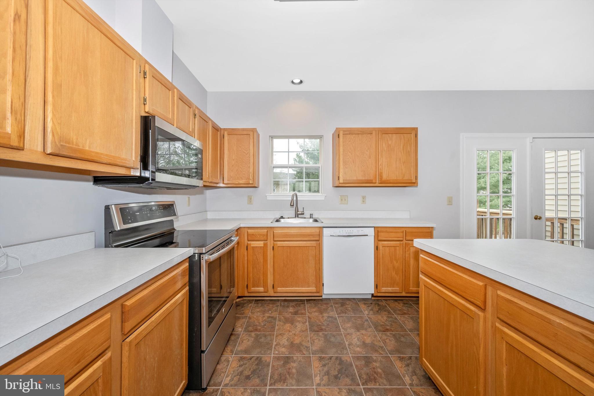 CROFTON VILLAGE - Residential