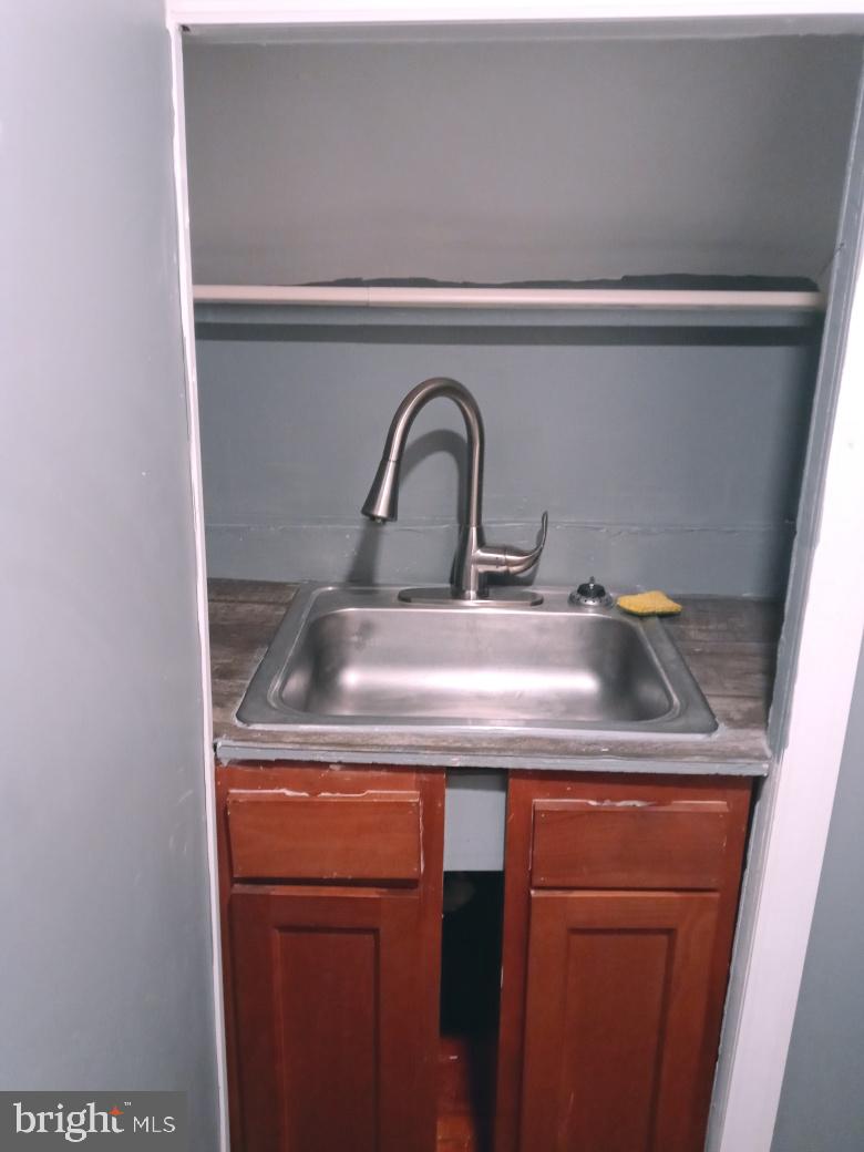 KENTLAND - Residential Lease