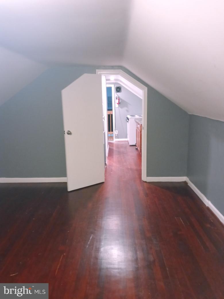 KENTLAND - Residential Lease