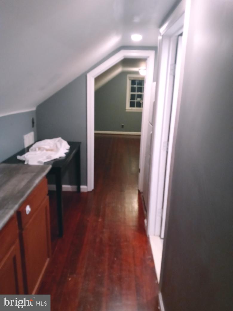 KENTLAND - Residential Lease