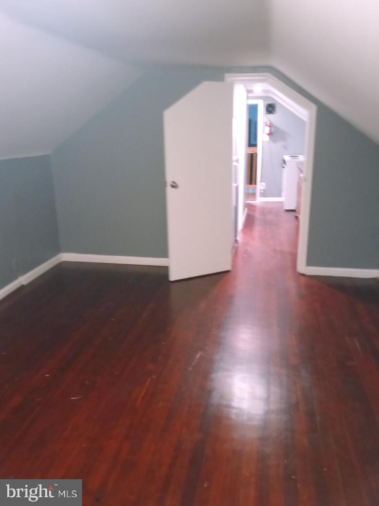 KENTLAND - Residential Lease