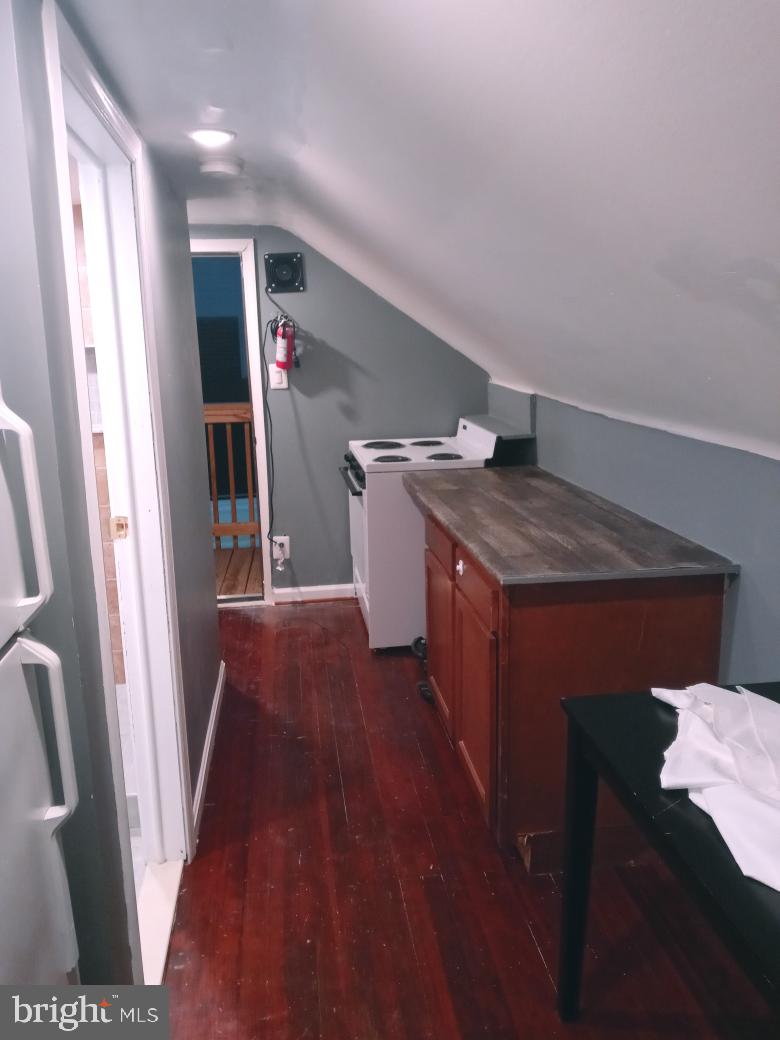 KENTLAND - Residential Lease