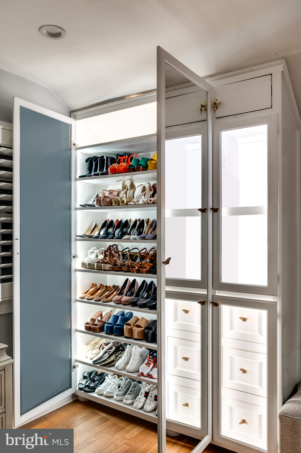 BETHESDA OUTSIDE - Residential