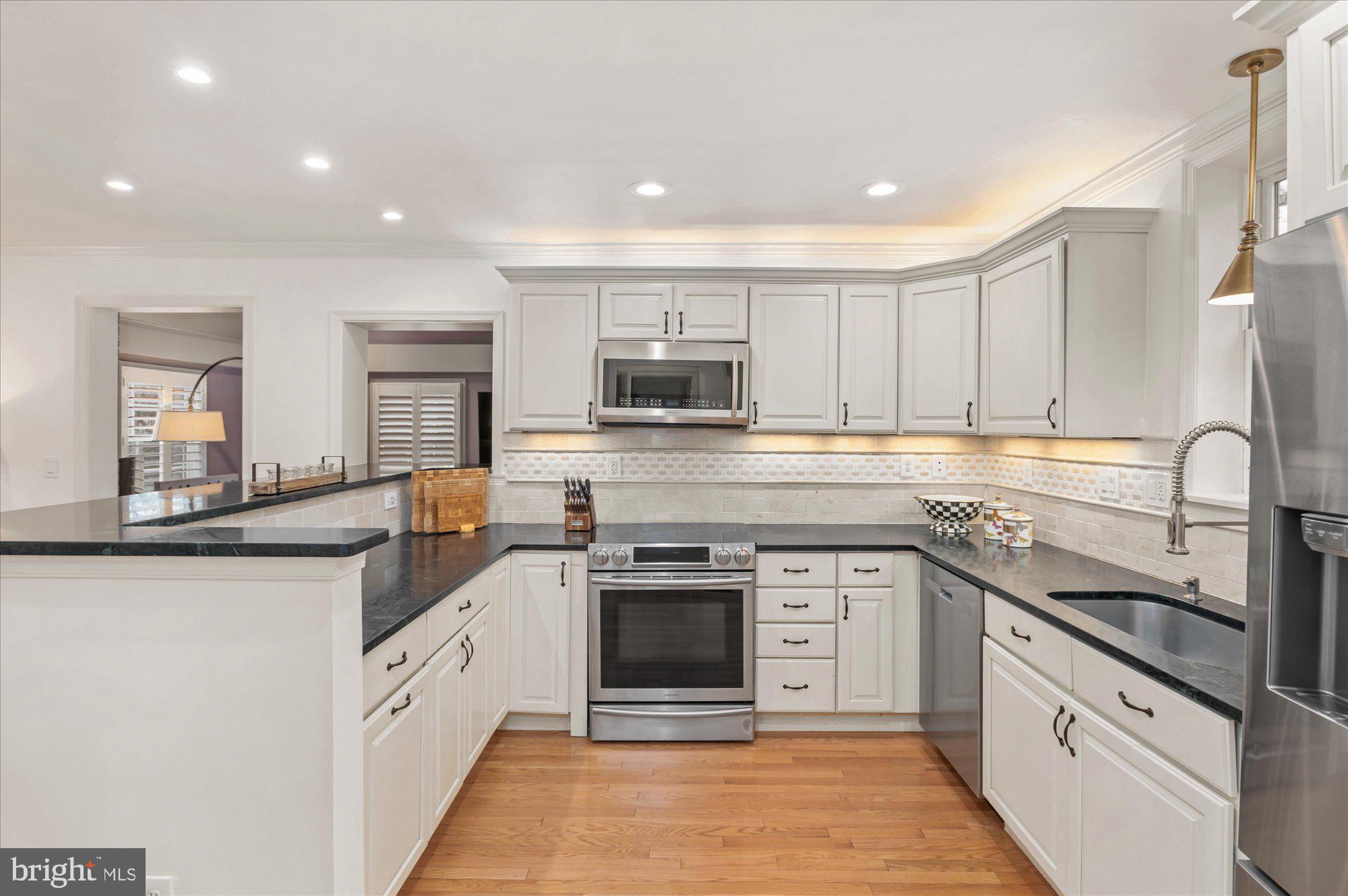 BETHESDA OUTSIDE - Residential