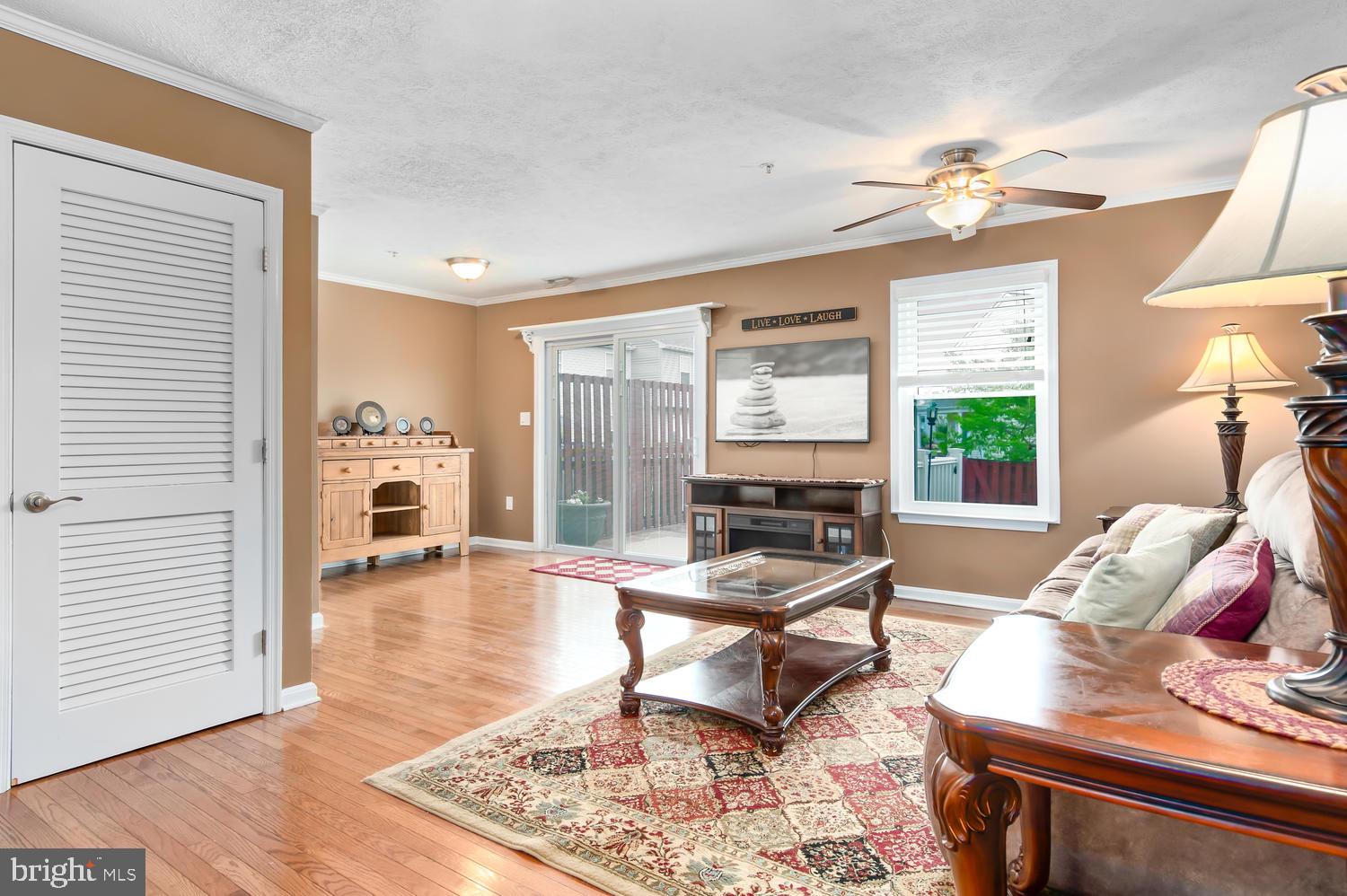 CREEKSIDE COMMONS - Residential