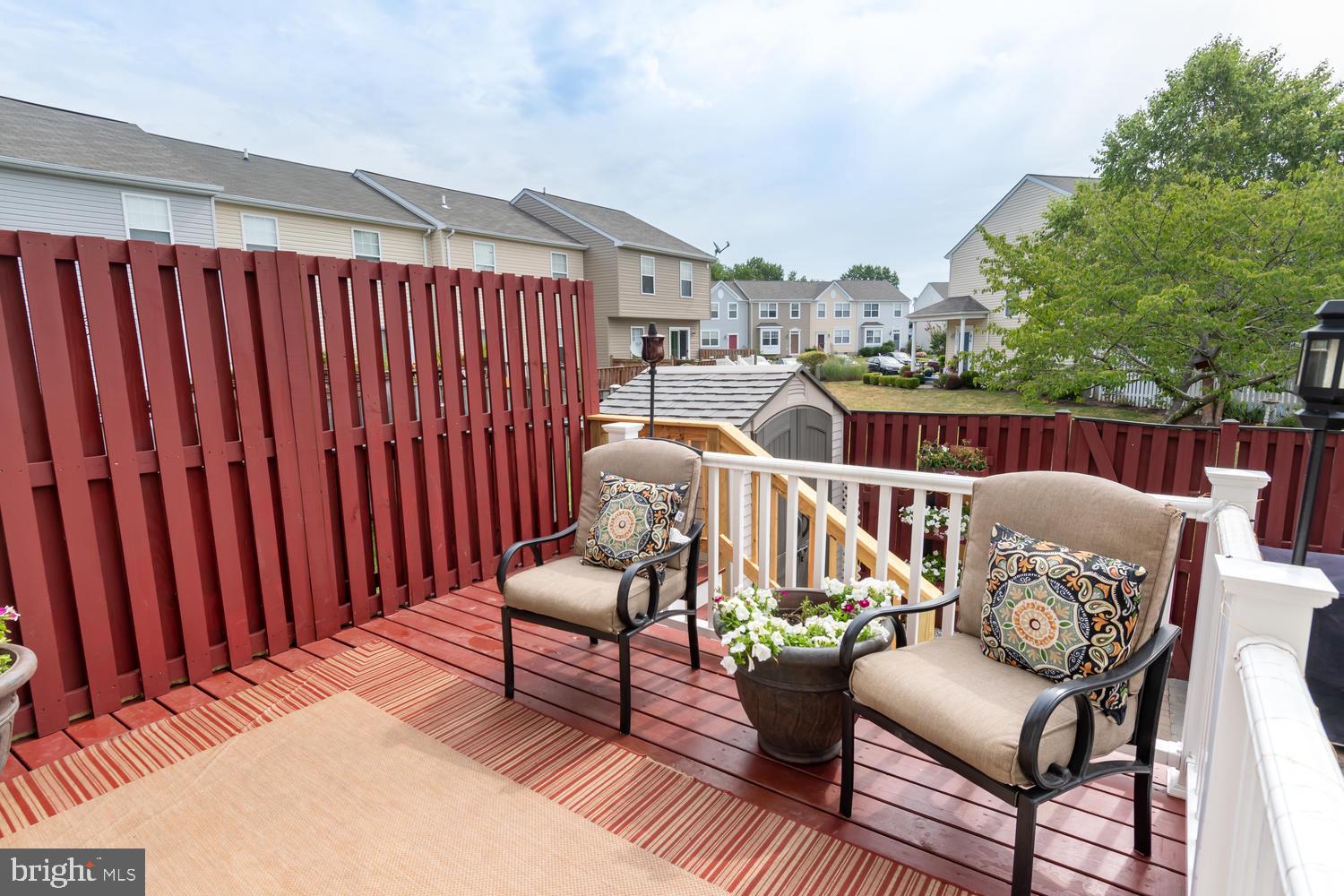 CREEKSIDE COMMONS - Residential