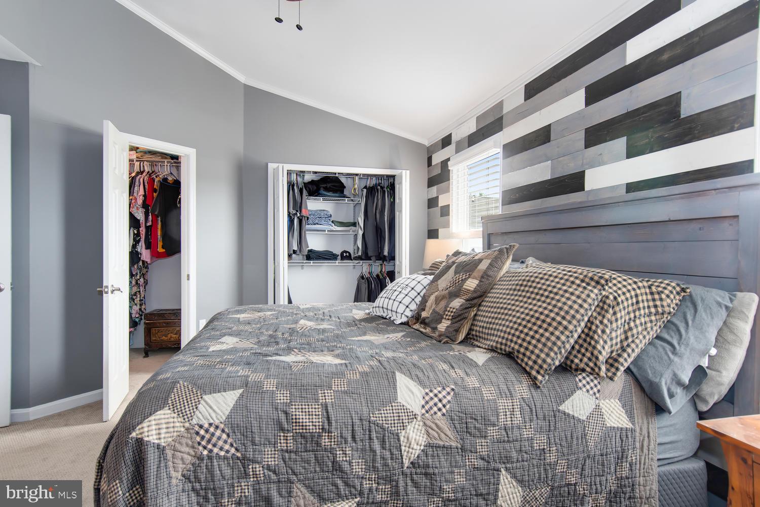 CREEKSIDE COMMONS - Residential