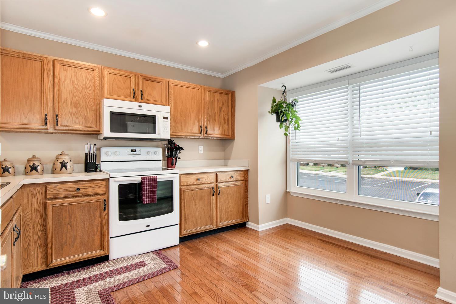 CREEKSIDE COMMONS - Residential