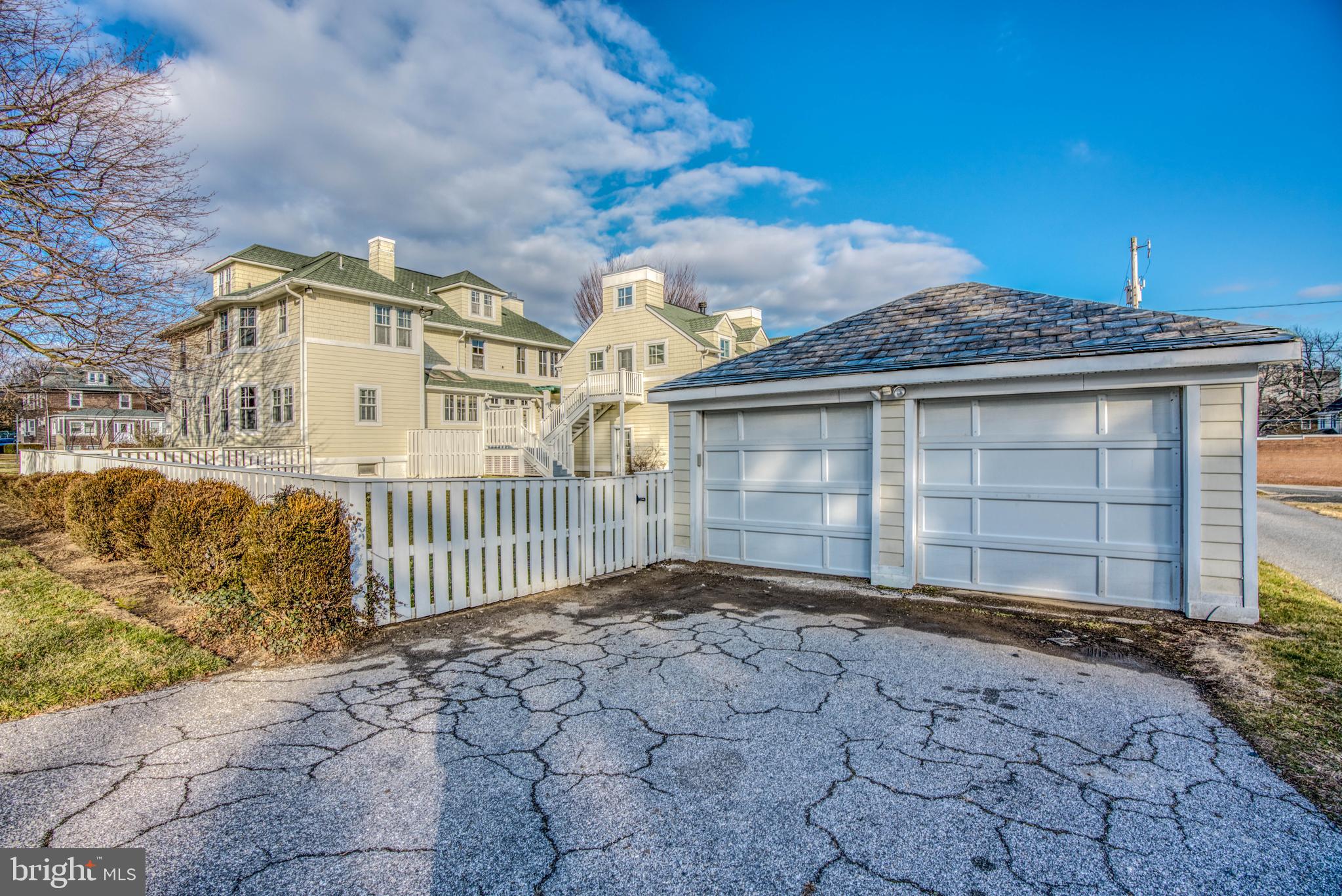 WEST TOWSON - Residential