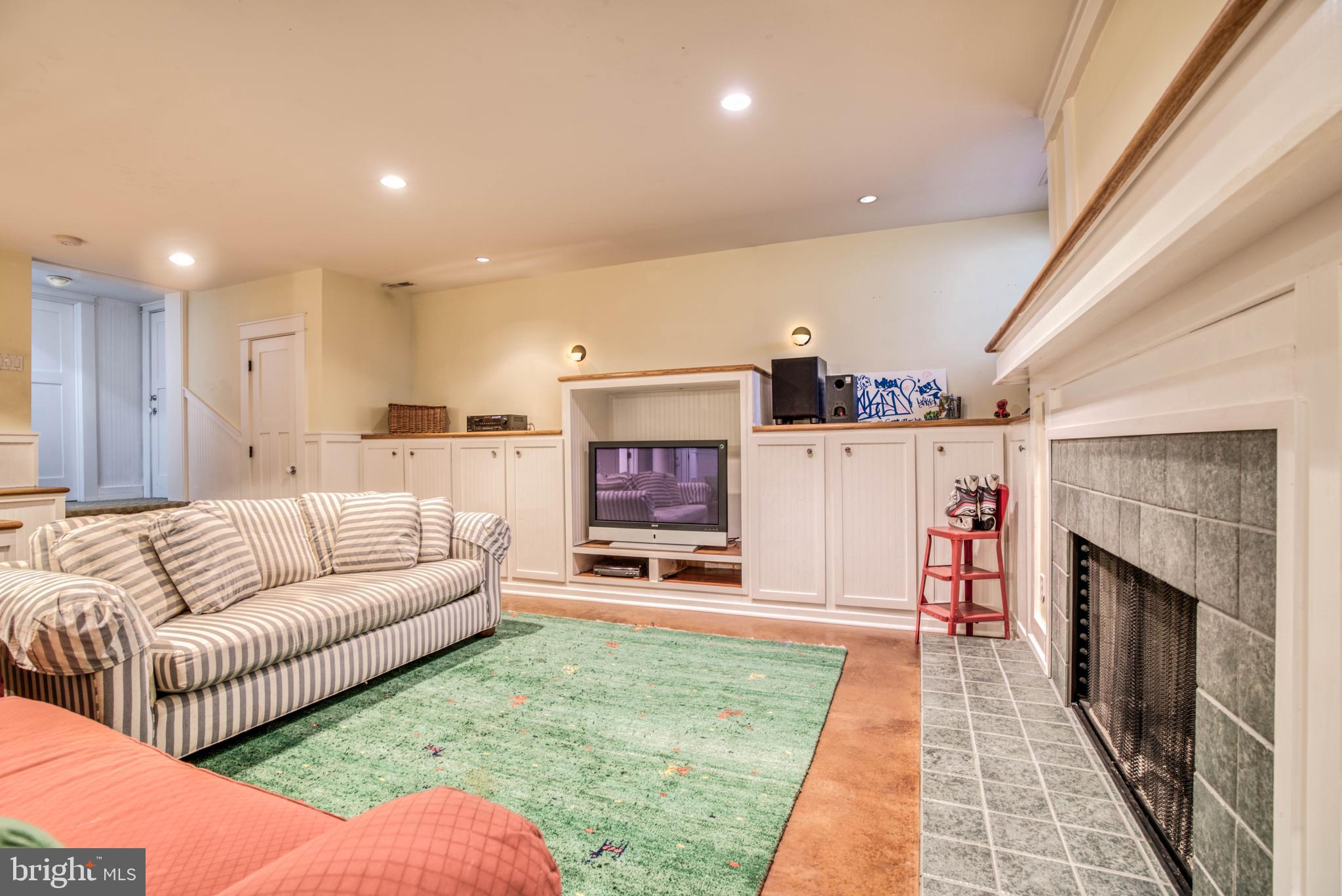 WEST TOWSON - Residential