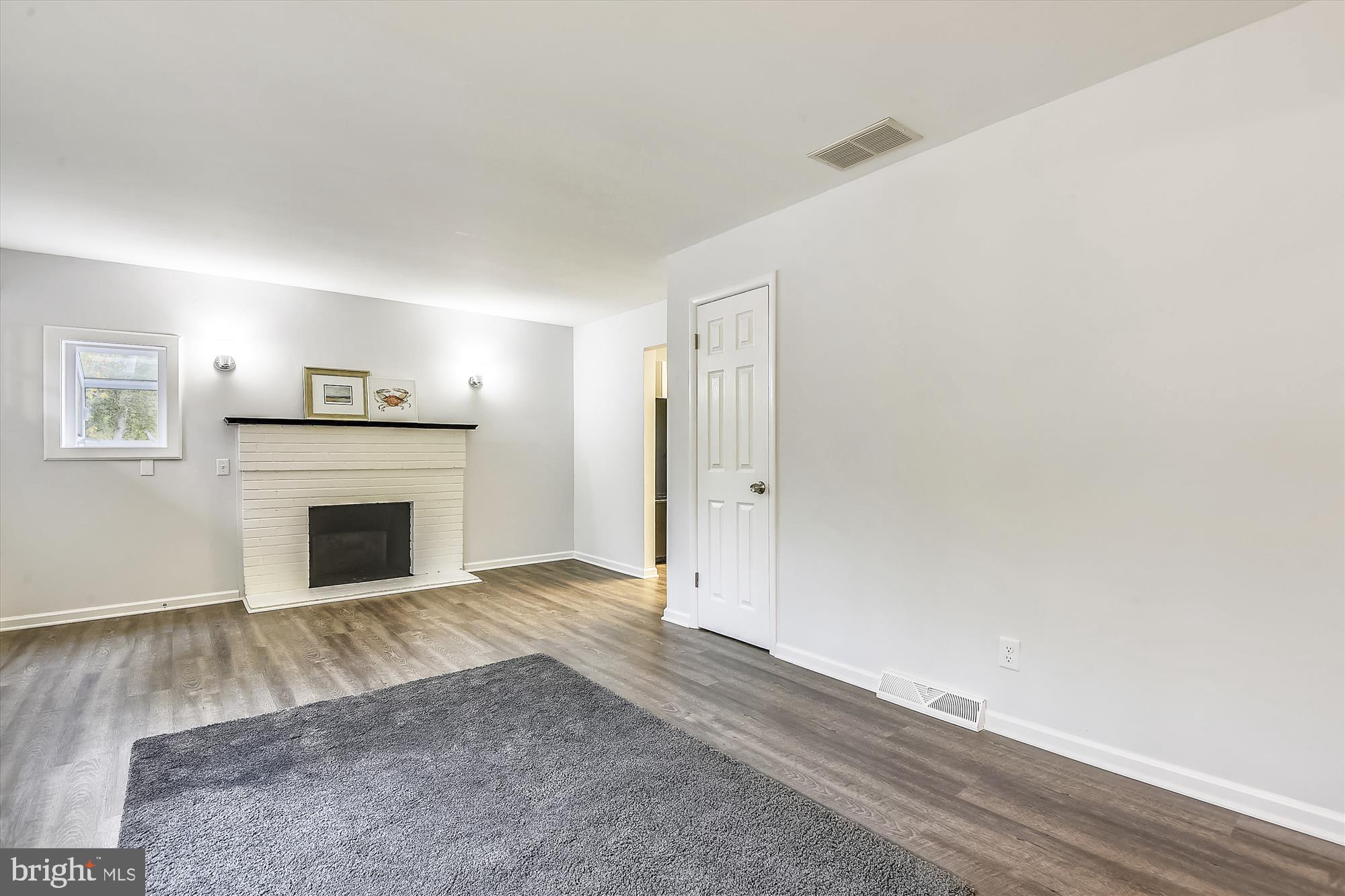 ANNAPOLIS ROADS - Residential