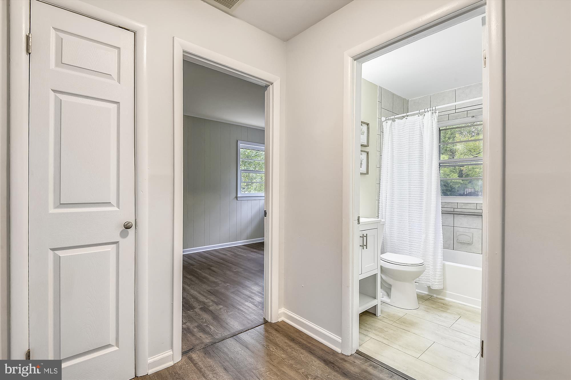 ANNAPOLIS ROADS - Residential