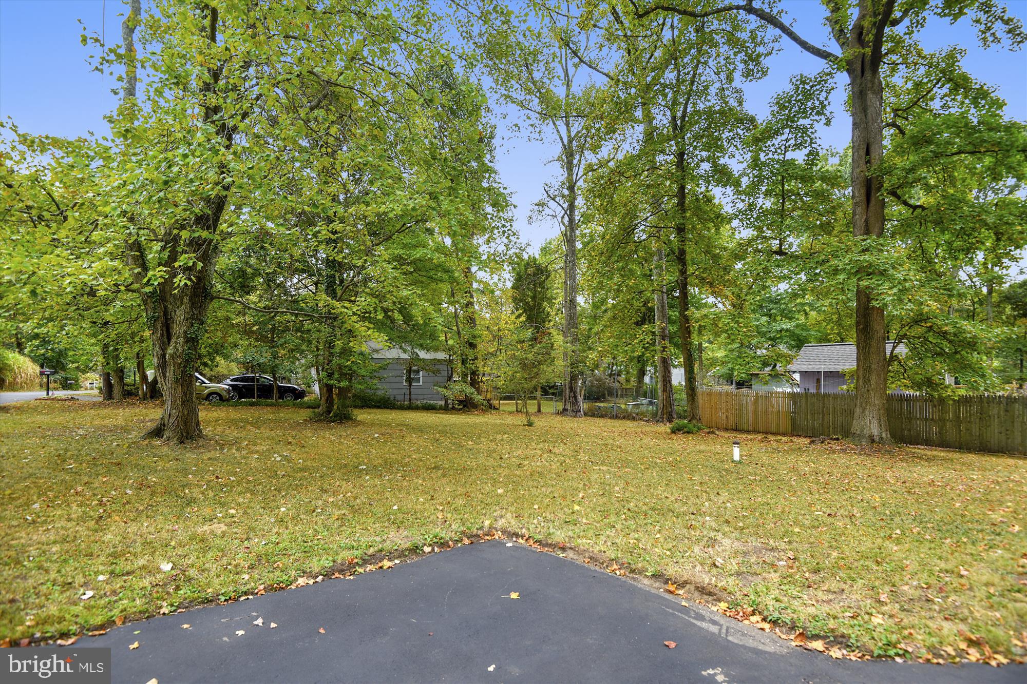 ANNAPOLIS ROADS - Residential