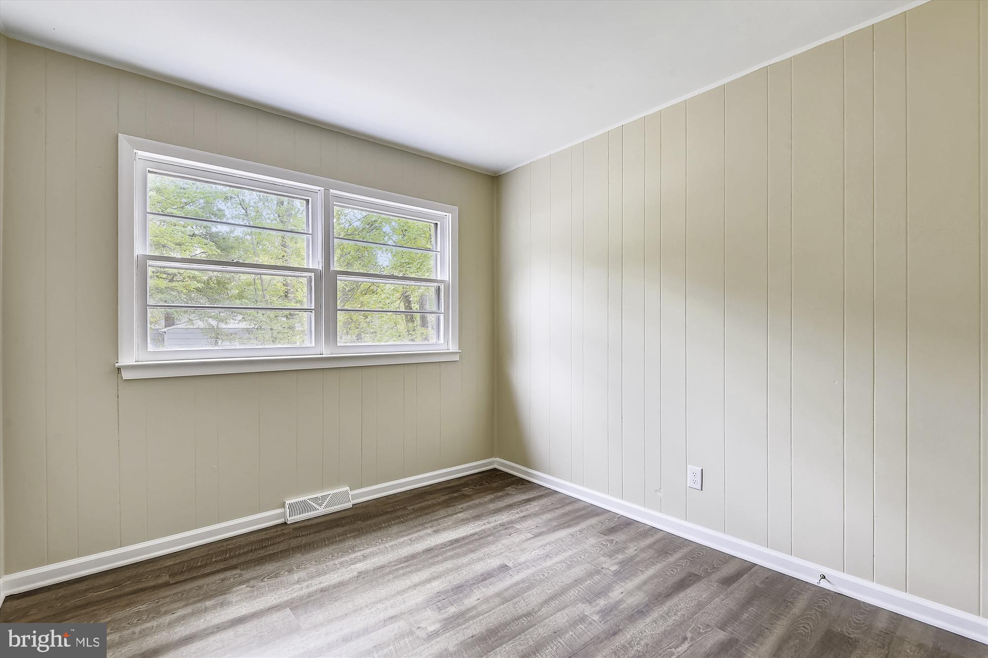 ANNAPOLIS ROADS - Residential