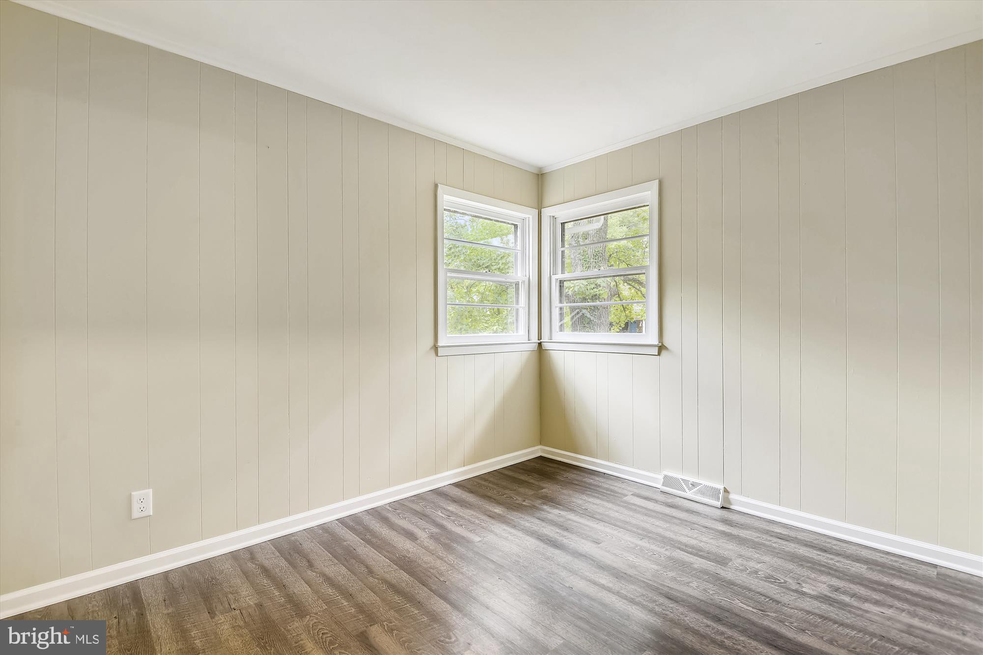 ANNAPOLIS ROADS - Residential