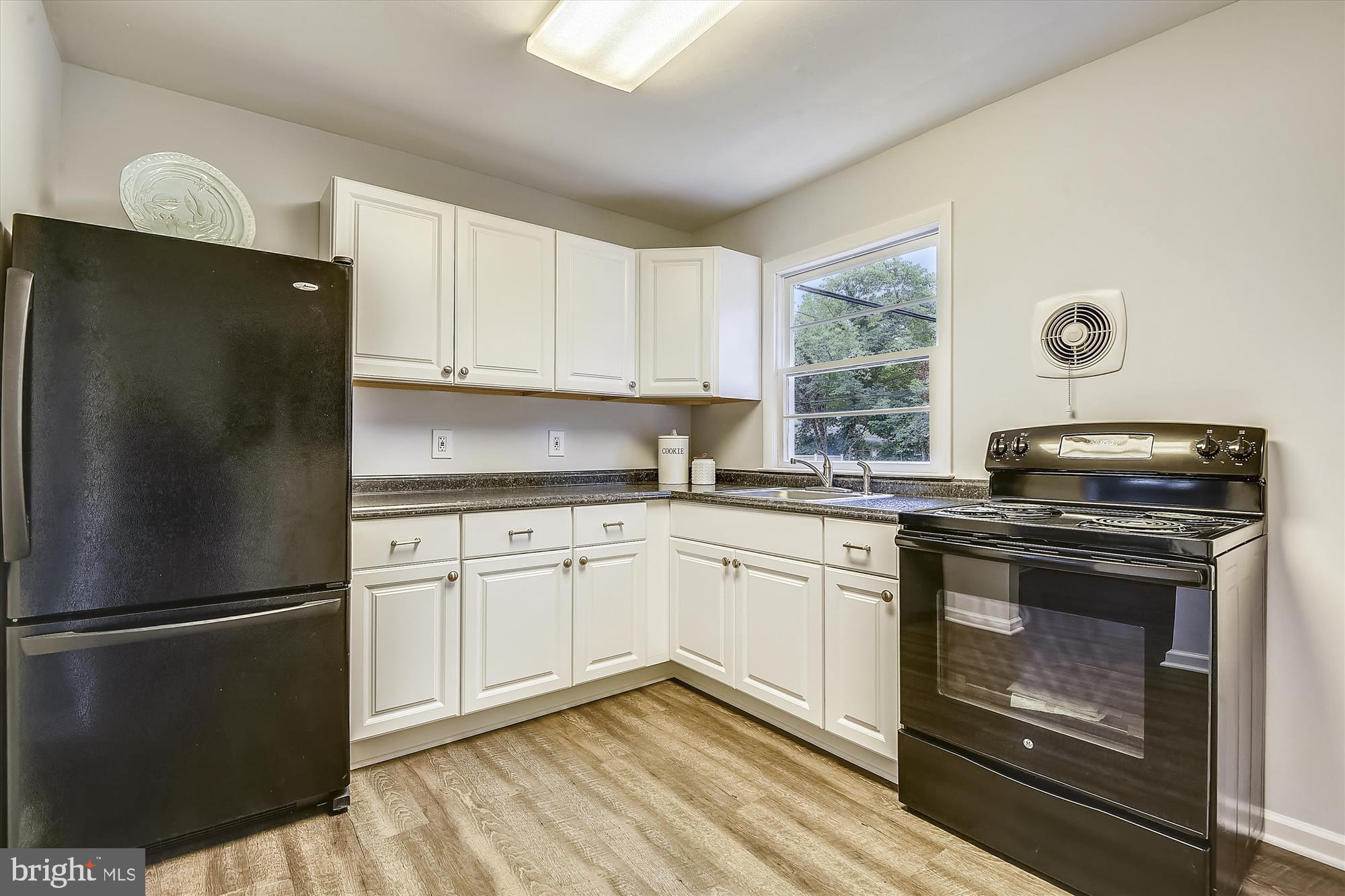 ANNAPOLIS ROADS - Residential