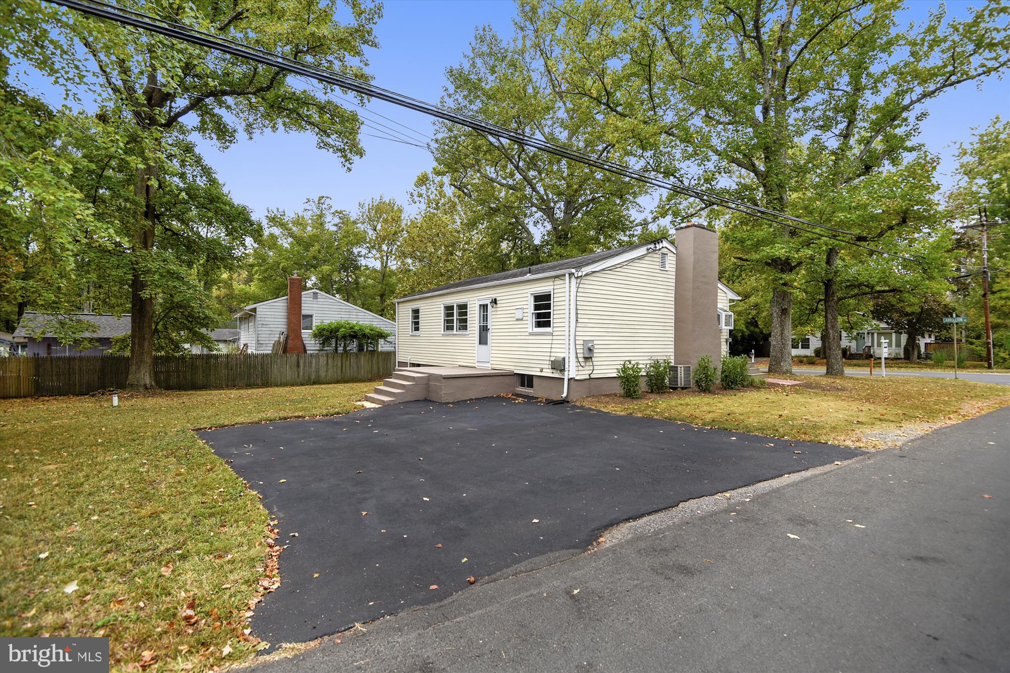 ANNAPOLIS ROADS - Residential