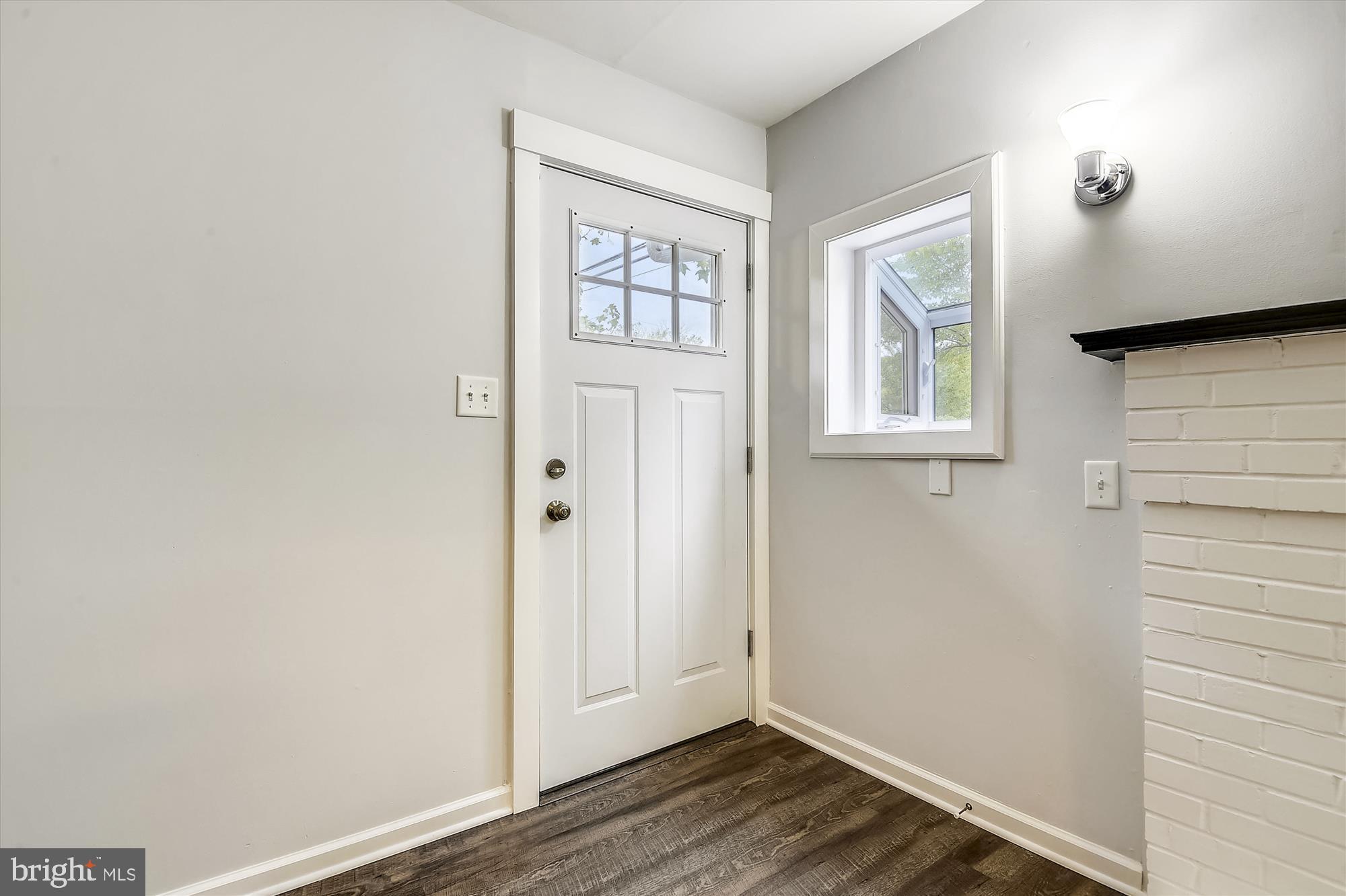 ANNAPOLIS ROADS - Residential