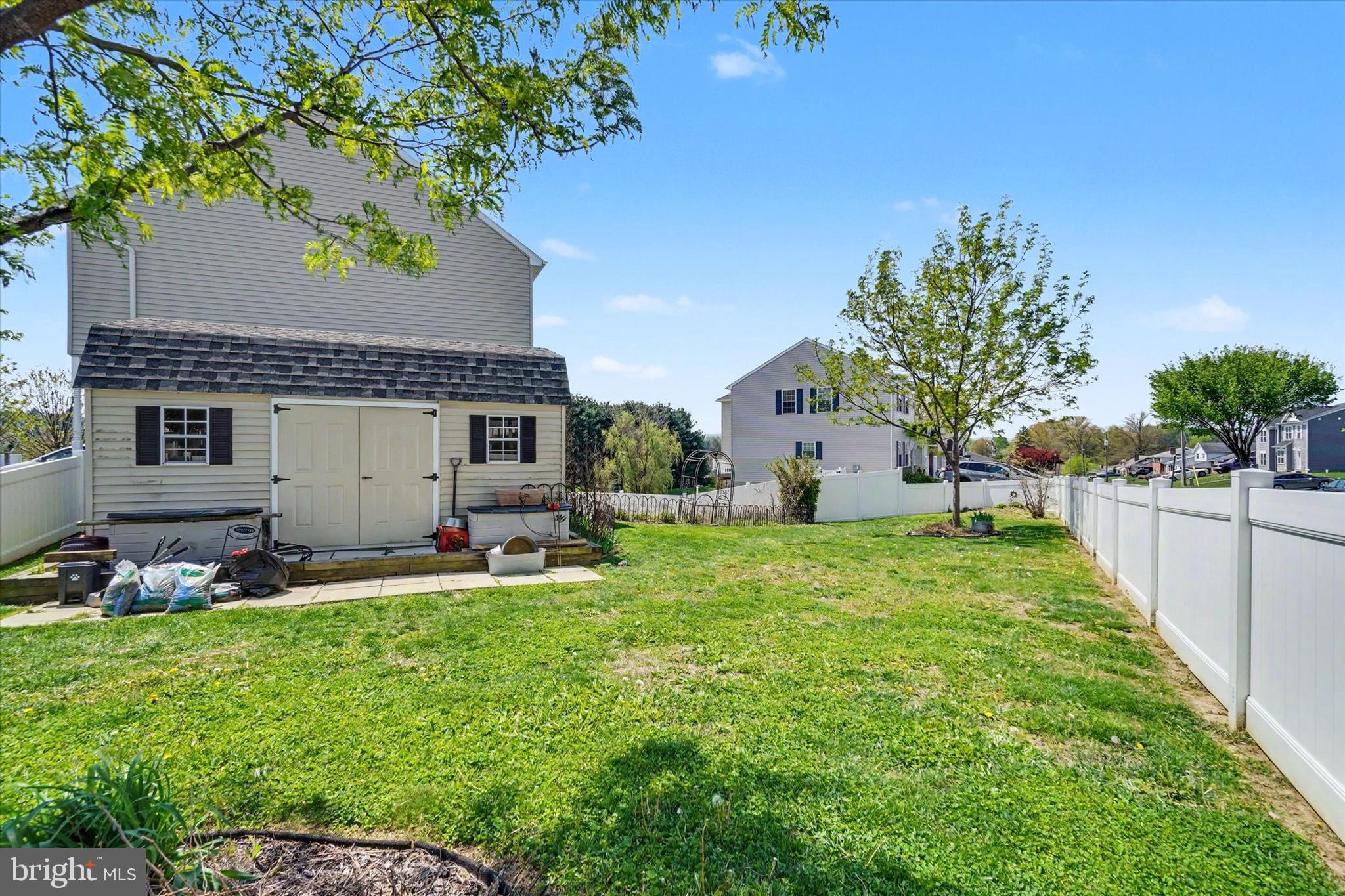 COUNTRY VIEW COURT - Residential