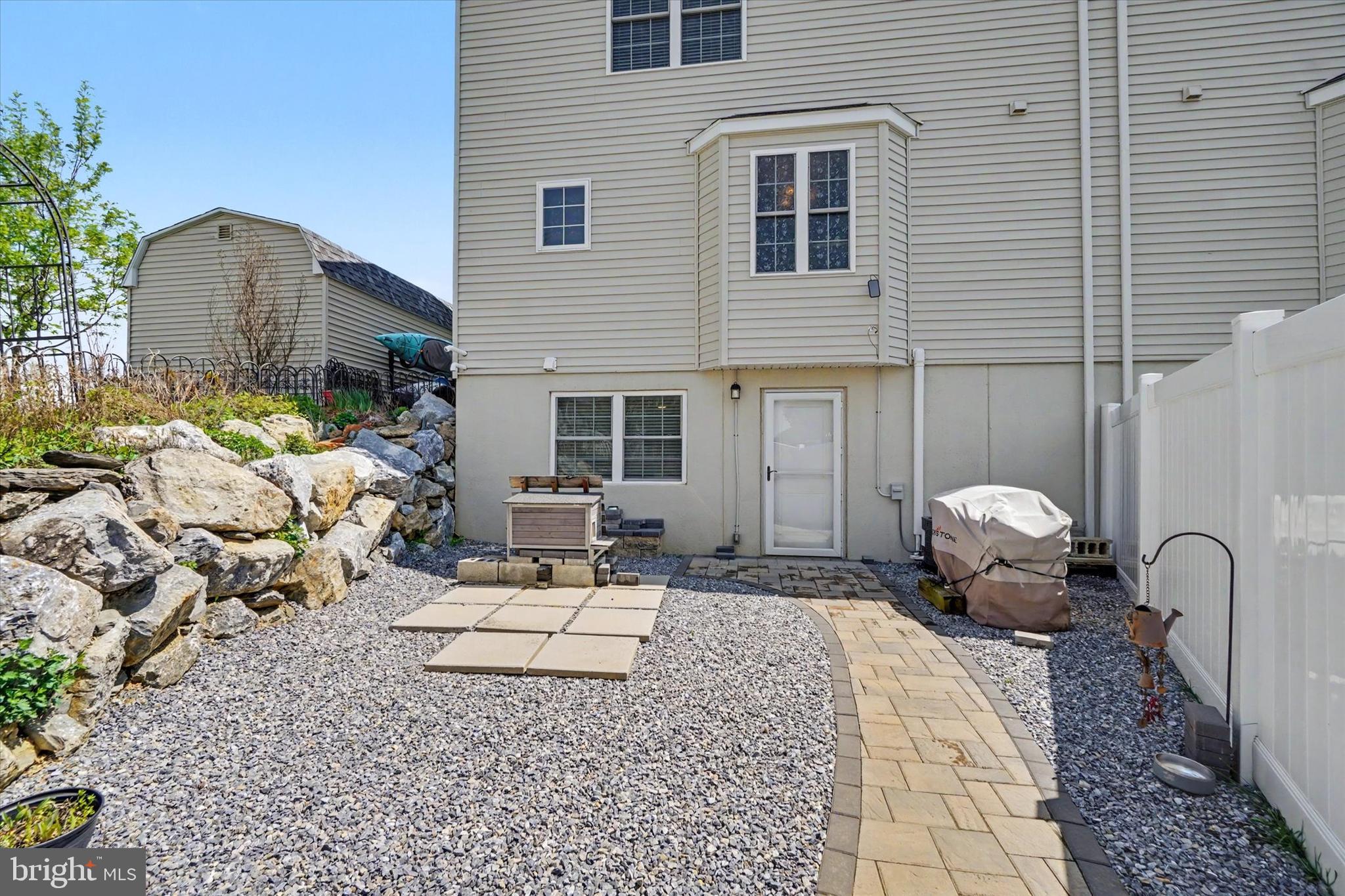 COUNTRY VIEW COURT - Residential