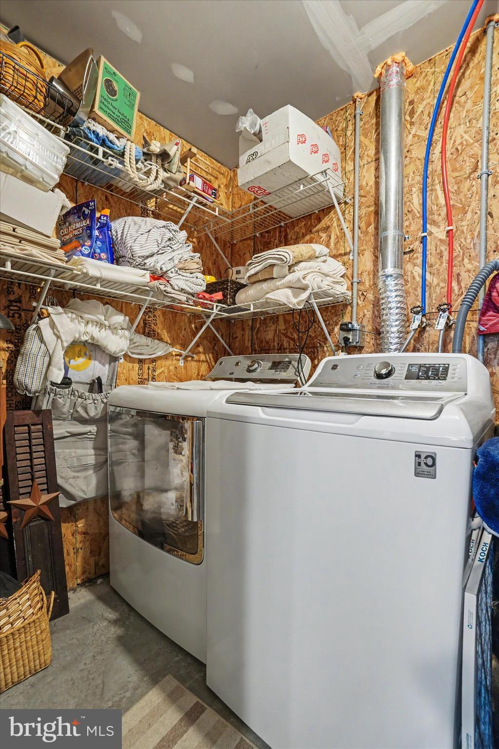 COUNTRY VIEW COURT - Residential