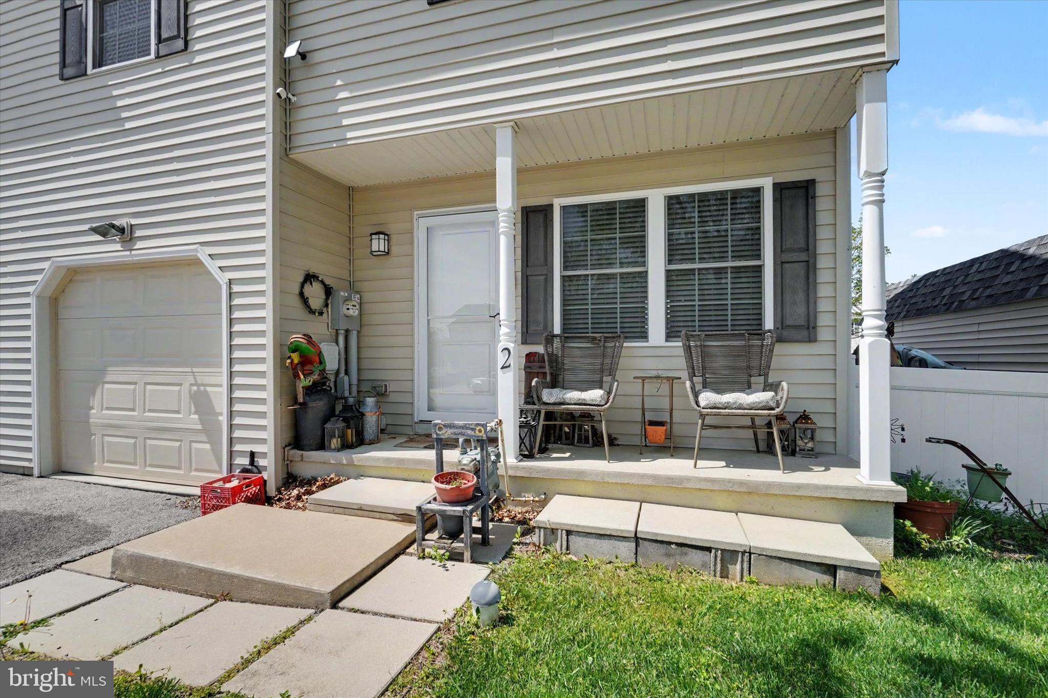 COUNTRY VIEW COURT - Residential