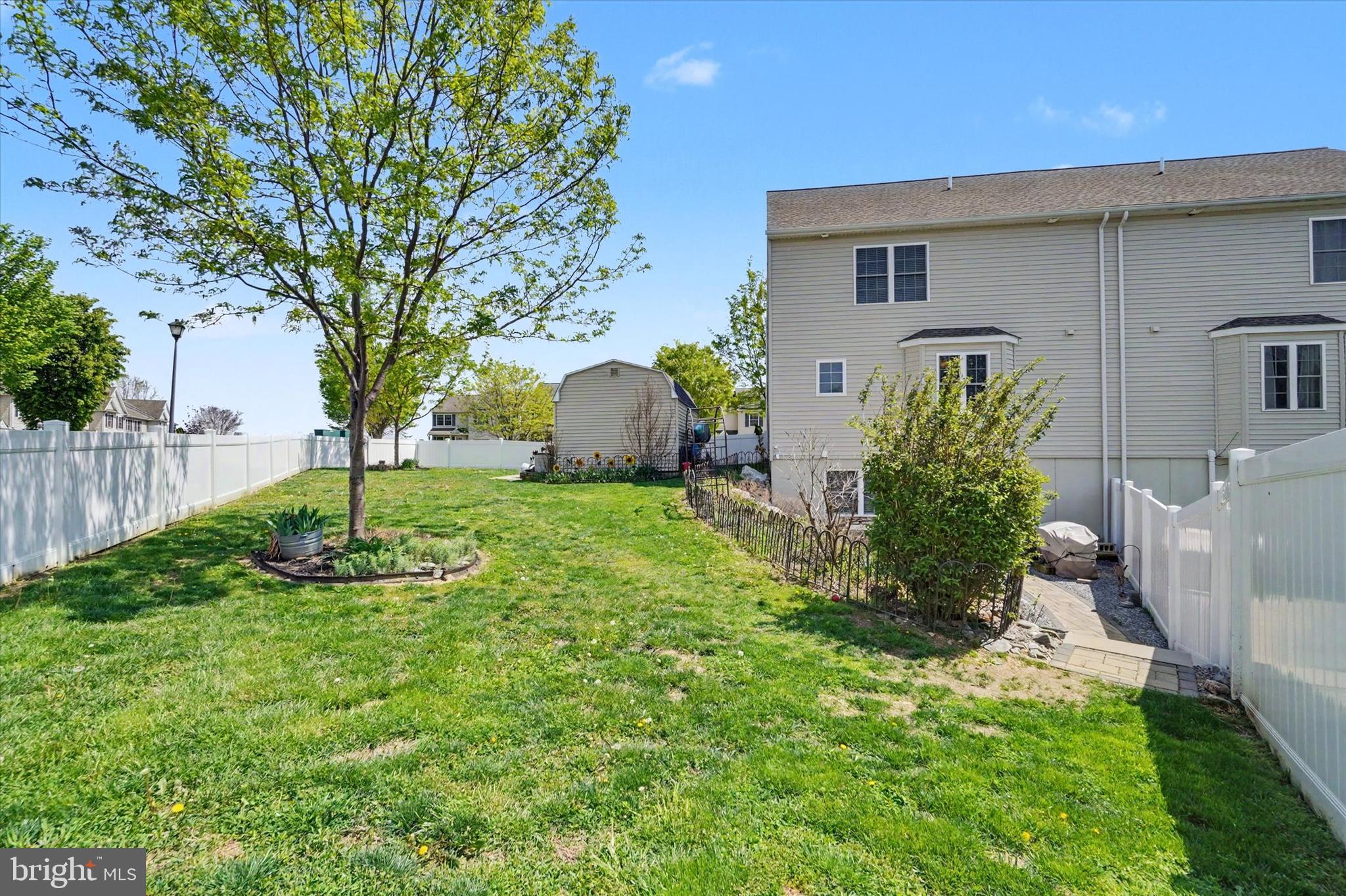 COUNTRY VIEW COURT - Residential