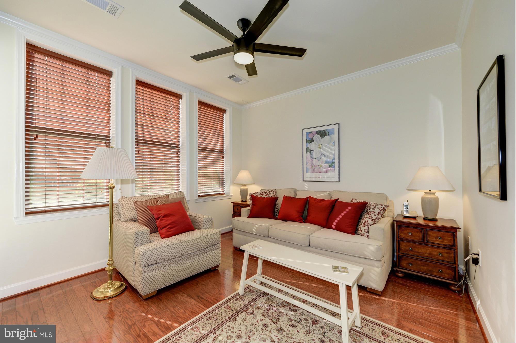 CAMERON STATION - Residential