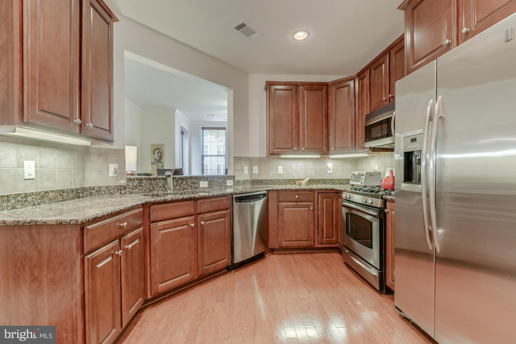 CAMERON STATION - Residential