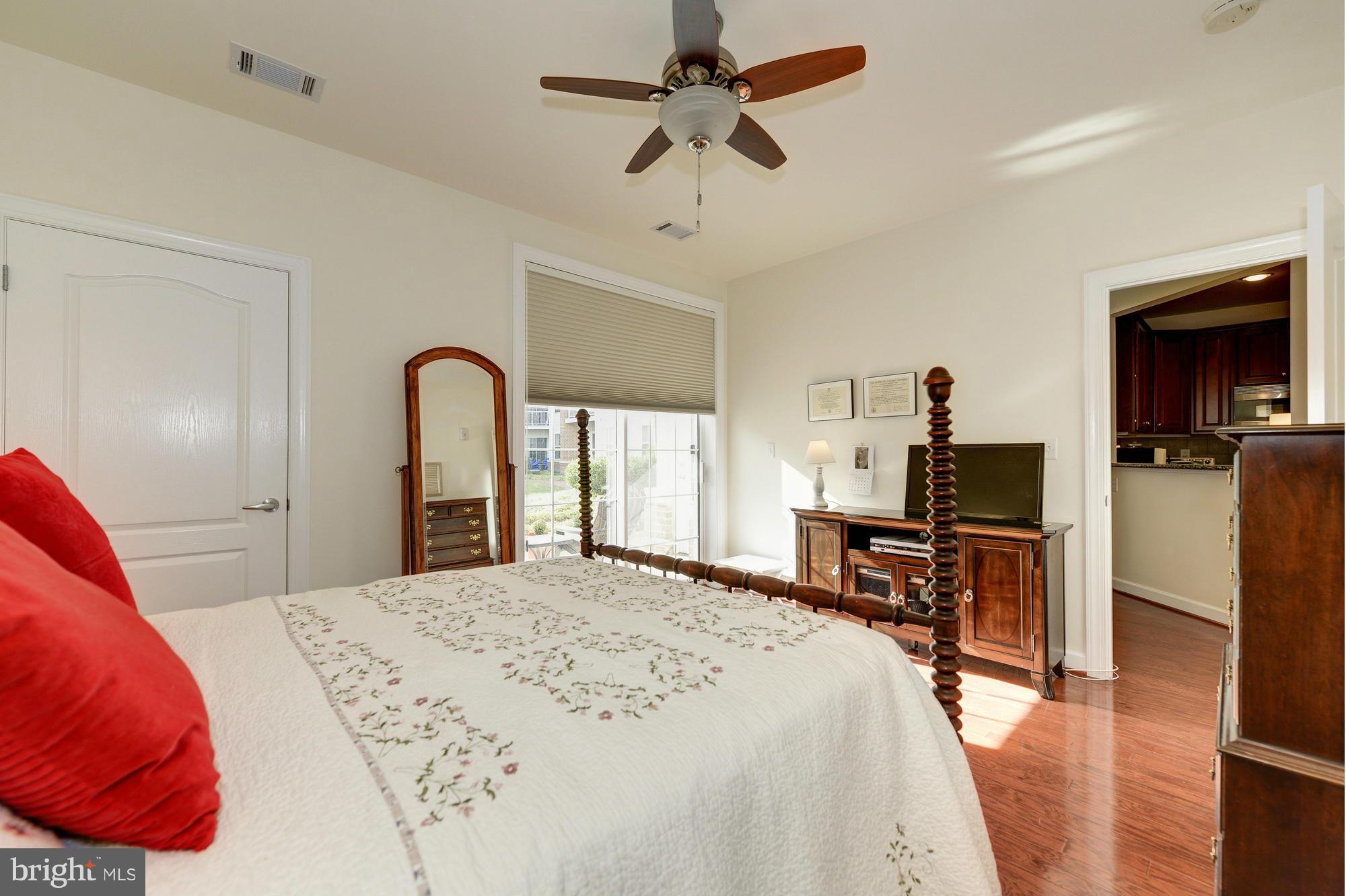 CAMERON STATION - Residential