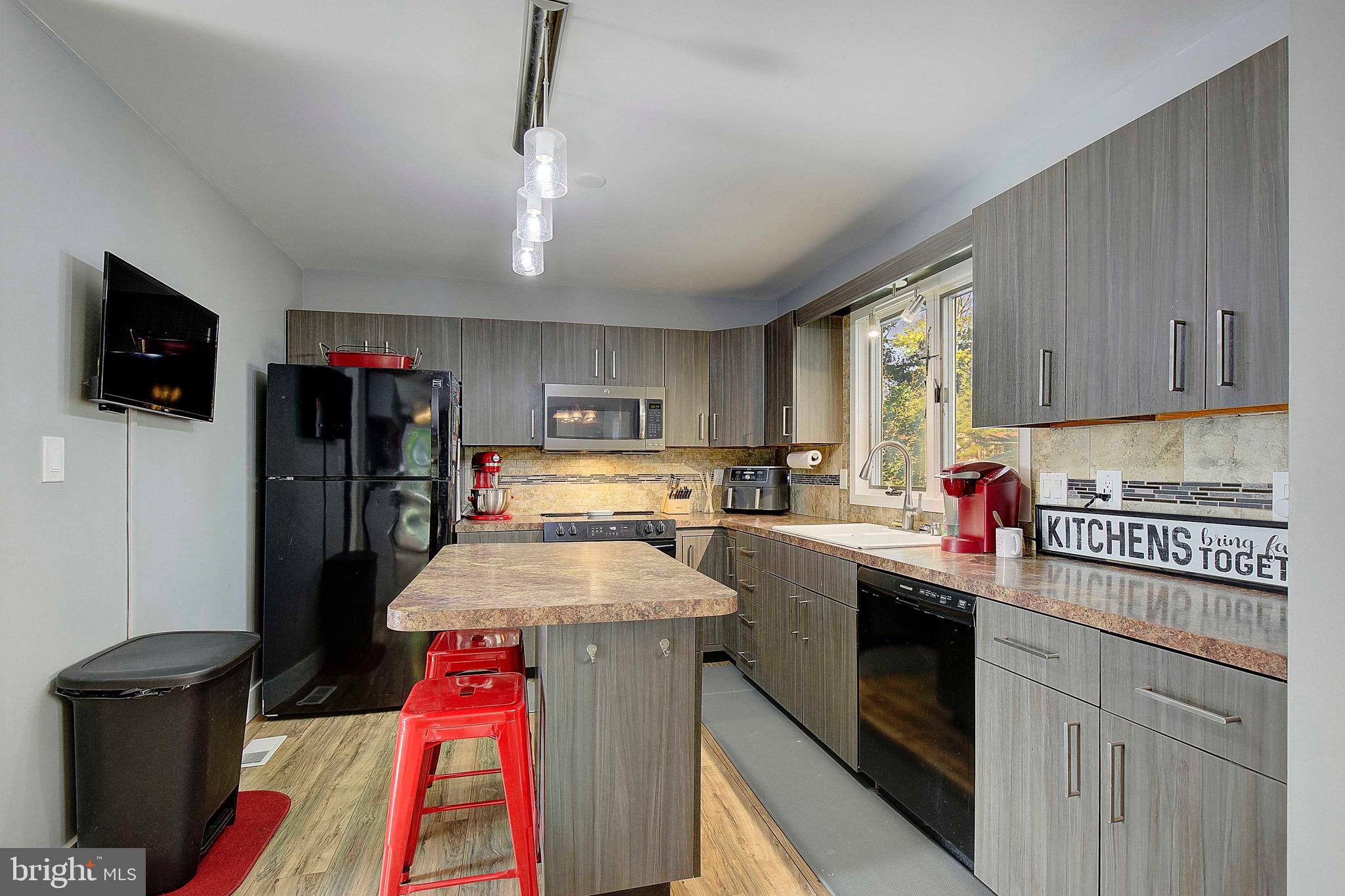 FRANKLIN MANOR BEACH - Residential