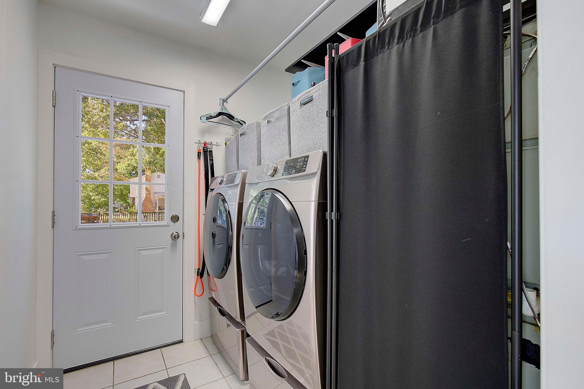 FRANKLIN MANOR BEACH - Residential