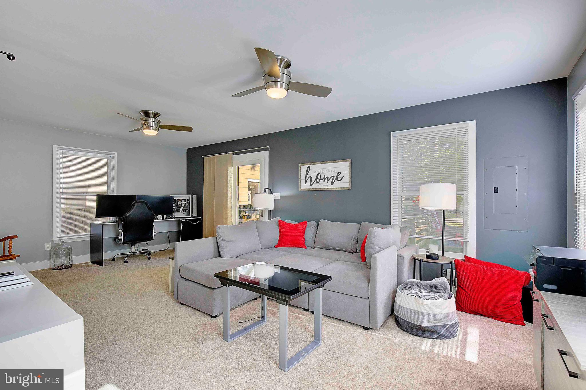 FRANKLIN MANOR BEACH - Residential