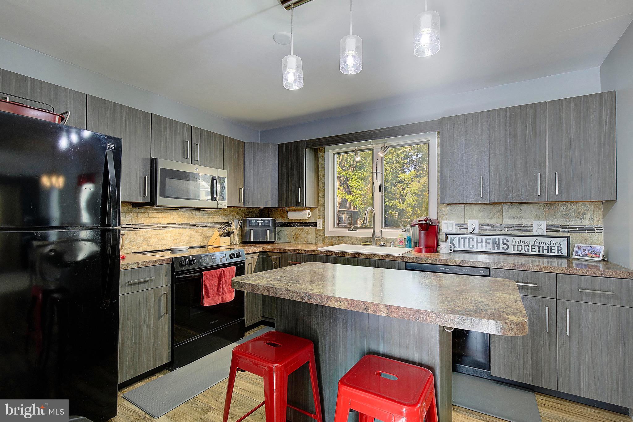 FRANKLIN MANOR BEACH - Residential