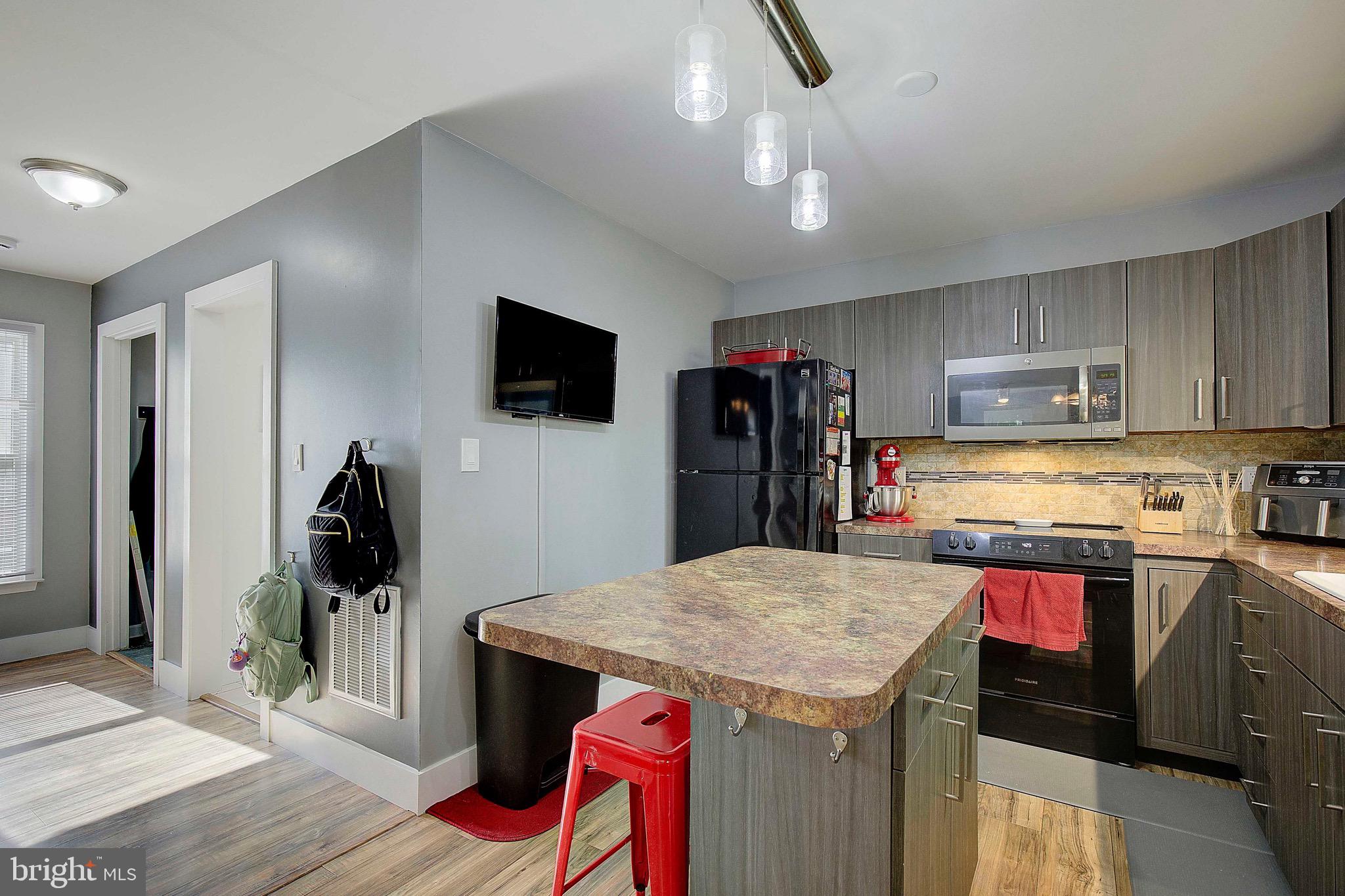 FRANKLIN MANOR BEACH - Residential