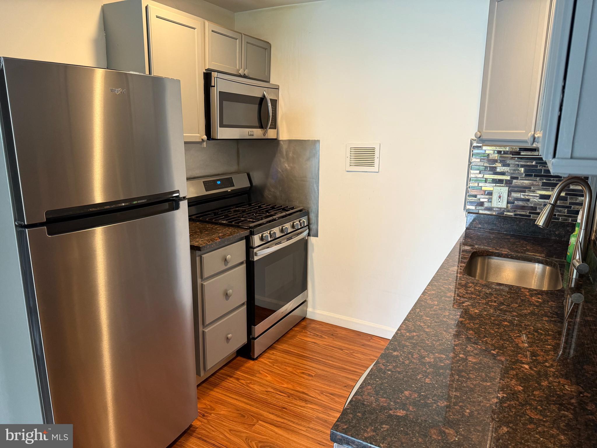 WOODMONT SPRINGS - Residential