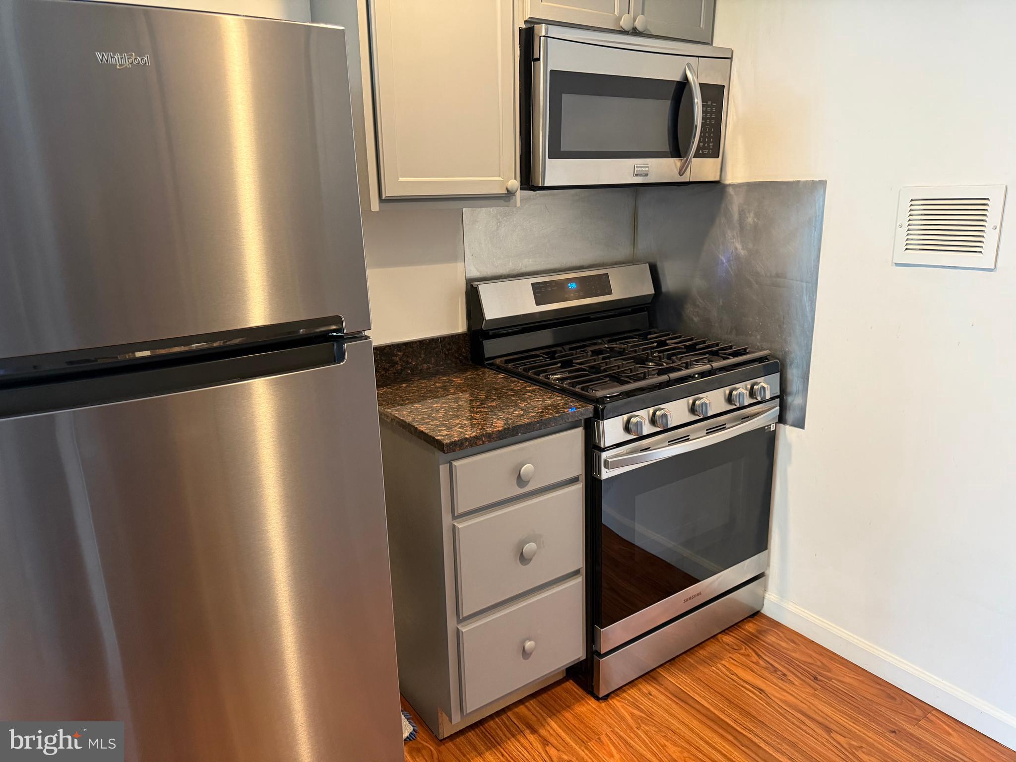 WOODMONT SPRINGS - Residential