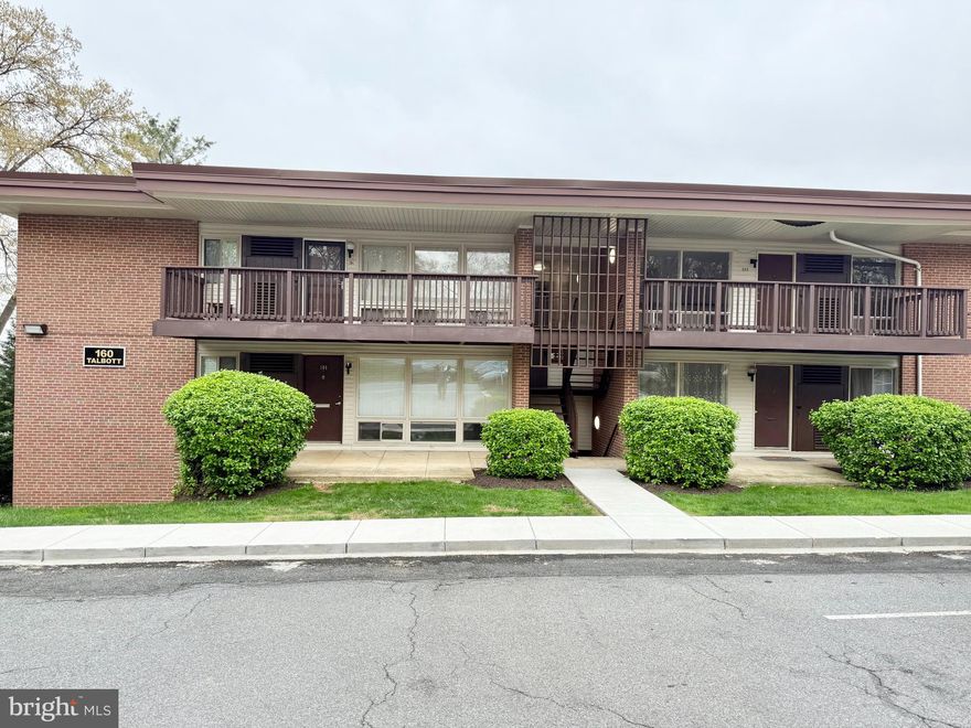 Great  location and price for condo sale. Very good condition. Nice school area. New wood floor, new refrigerator,  new  stove, new dishwasher, new A/C machine. Window curtains remain in the unit.  Stainless steel kitchen appliances. kitchen tile backsplash.   Recessed lighting.  Close to shopping center,  transit, restaurants, Rd355,  I-270. Call listing agent and show.