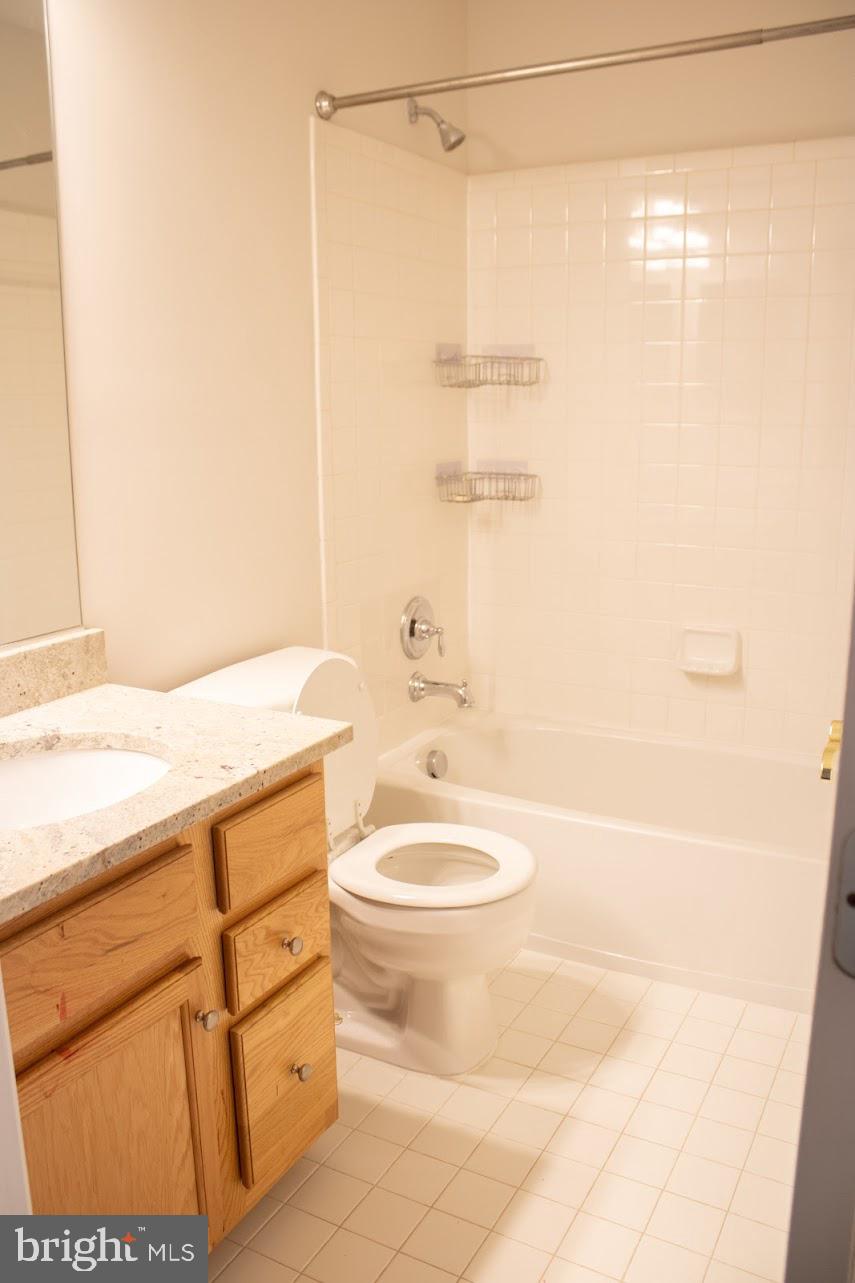 LANSDOWNE - Residential Lease