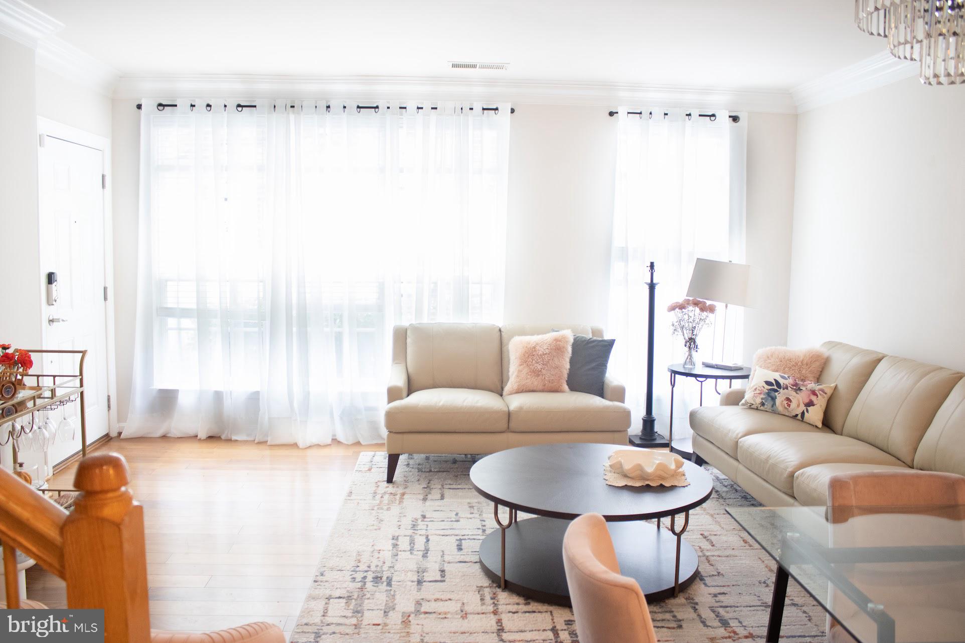 LANSDOWNE - Residential Lease