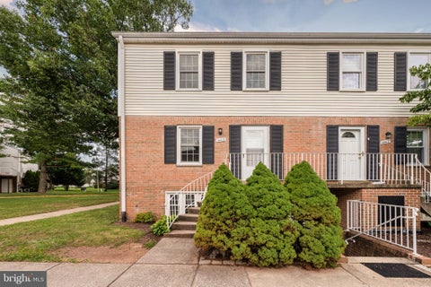 Condo For Rent - 14413 Saguaro Place<br/> Fairfax County, CENTREVILLE, VA 20121