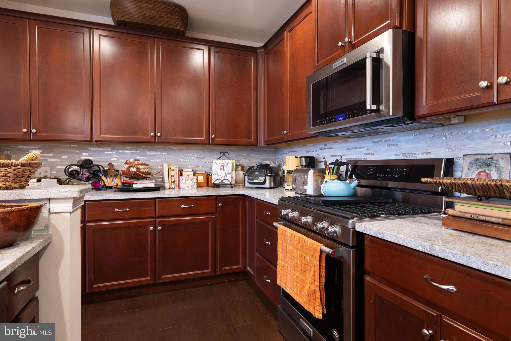 HUNTINGDON PLACE - Residential