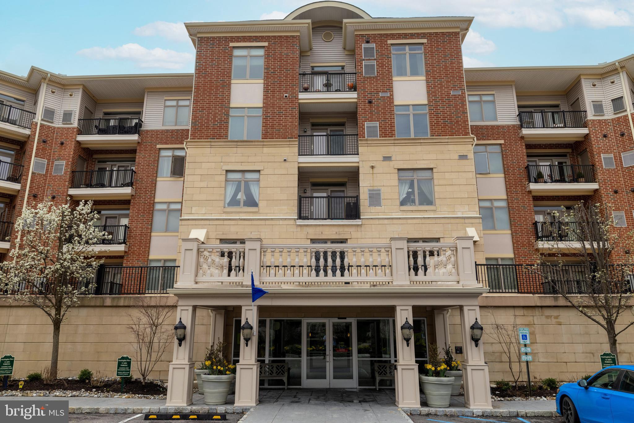 HUNTINGDON PLACE - Residential