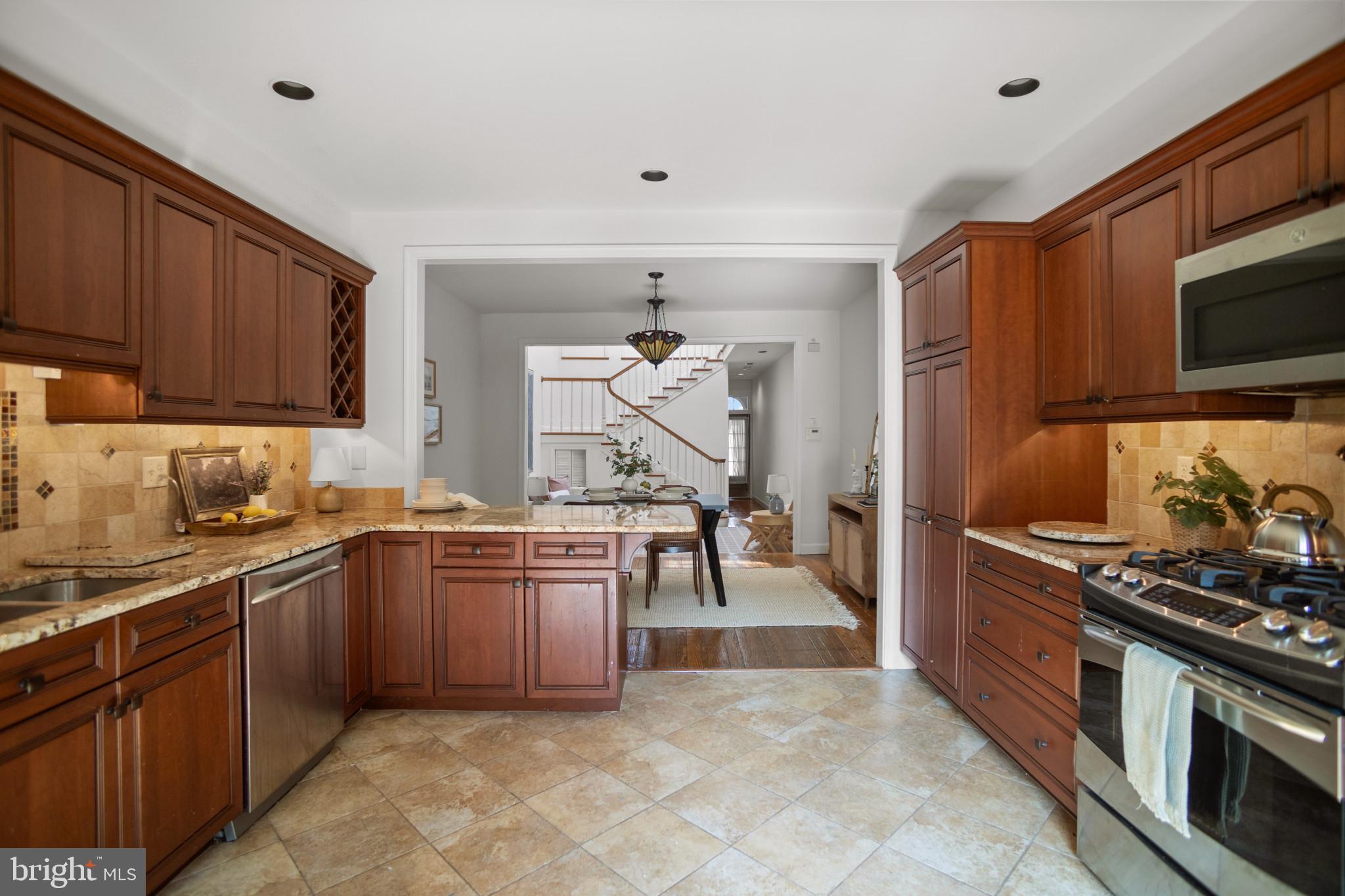 FEDERAL HILL HISTORIC DISTRICT - Residential