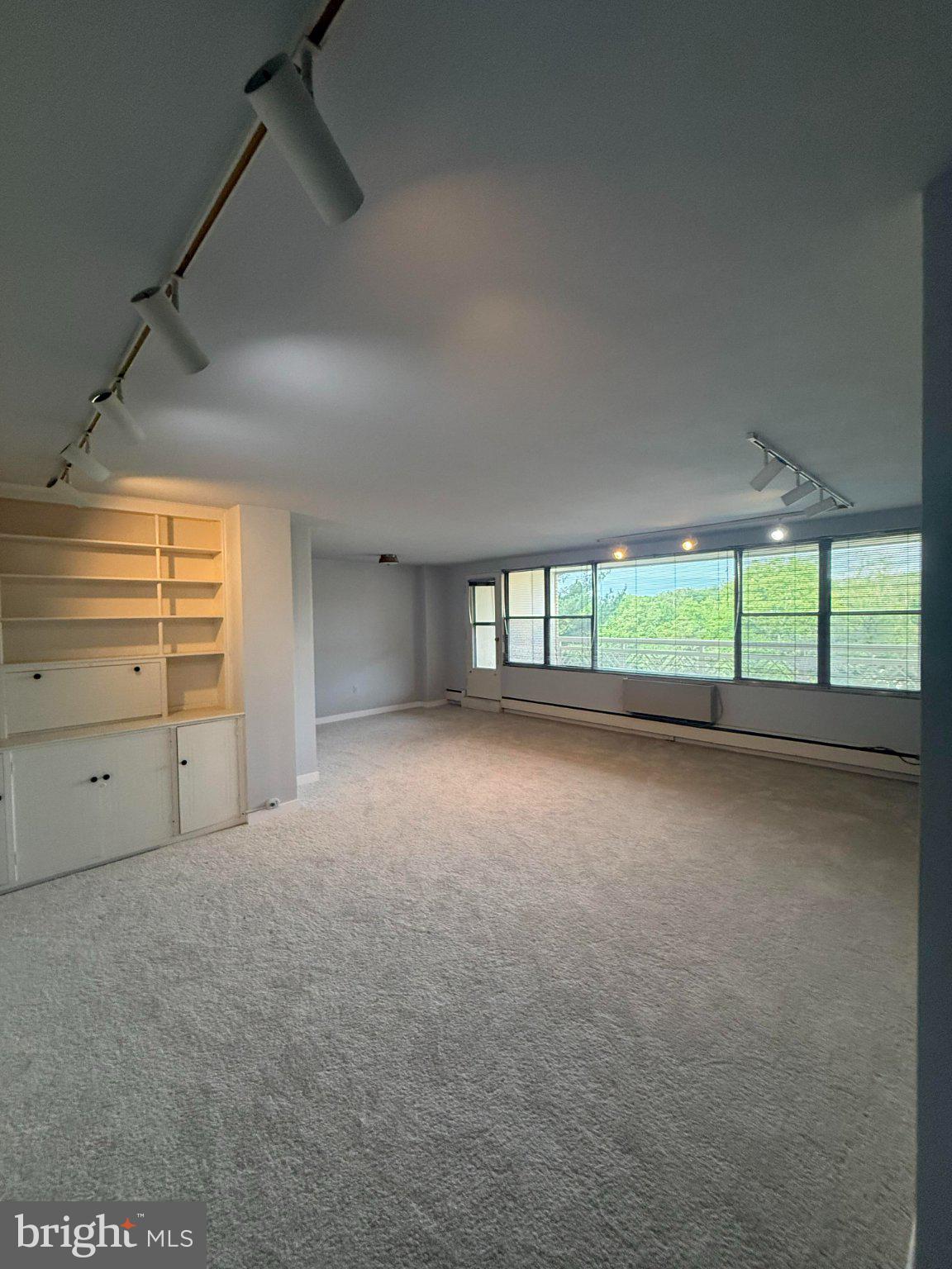 ELKINS PARK HOUSE - Residential