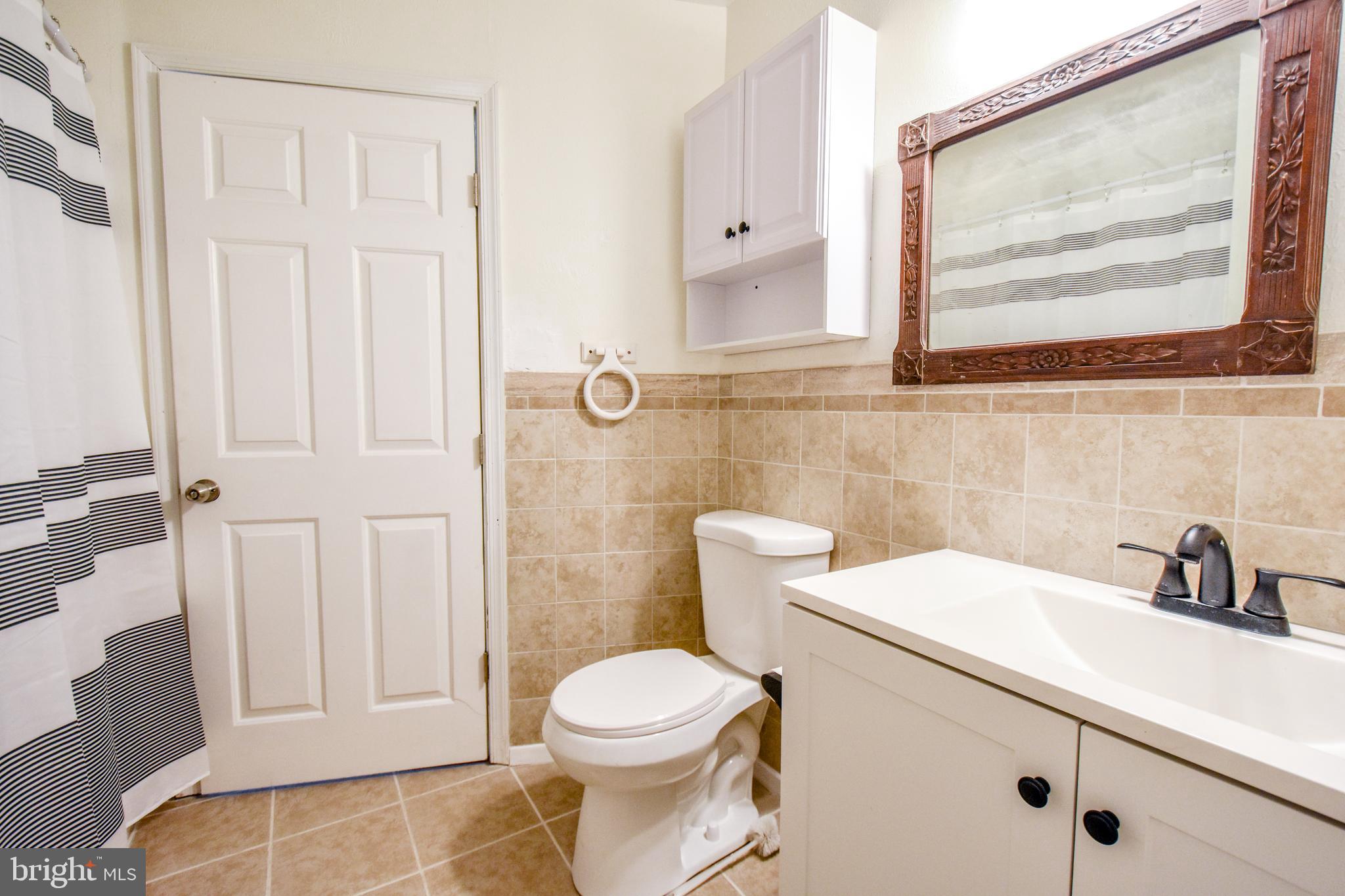 HOLLAND CLIFF SHORES - Residential Lease