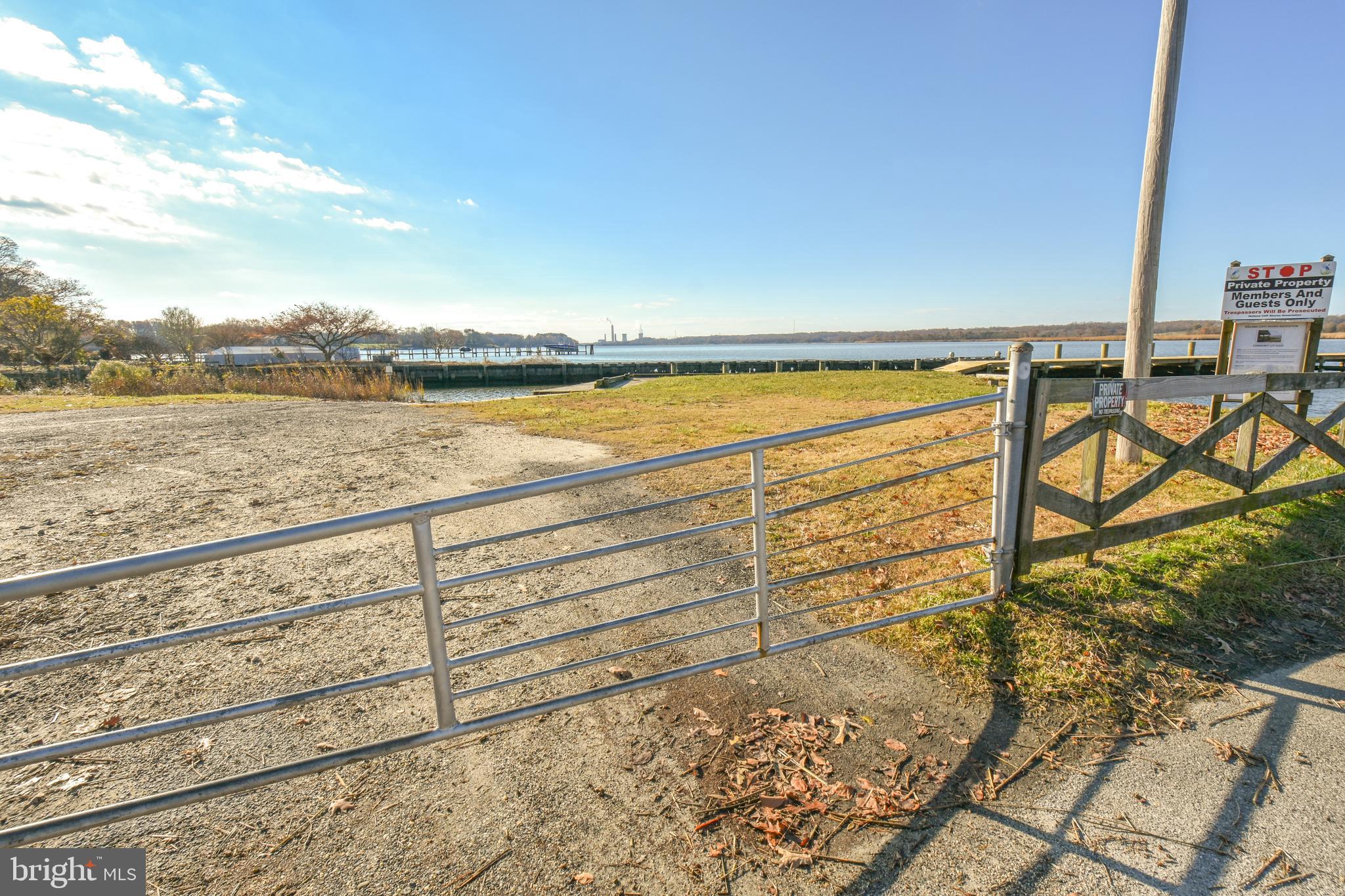 HOLLAND CLIFF SHORES - Residential Lease