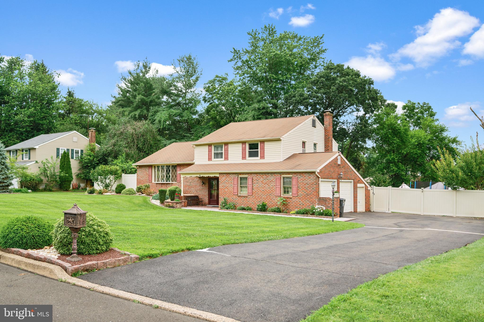 18 DAFFODIL DRIVE